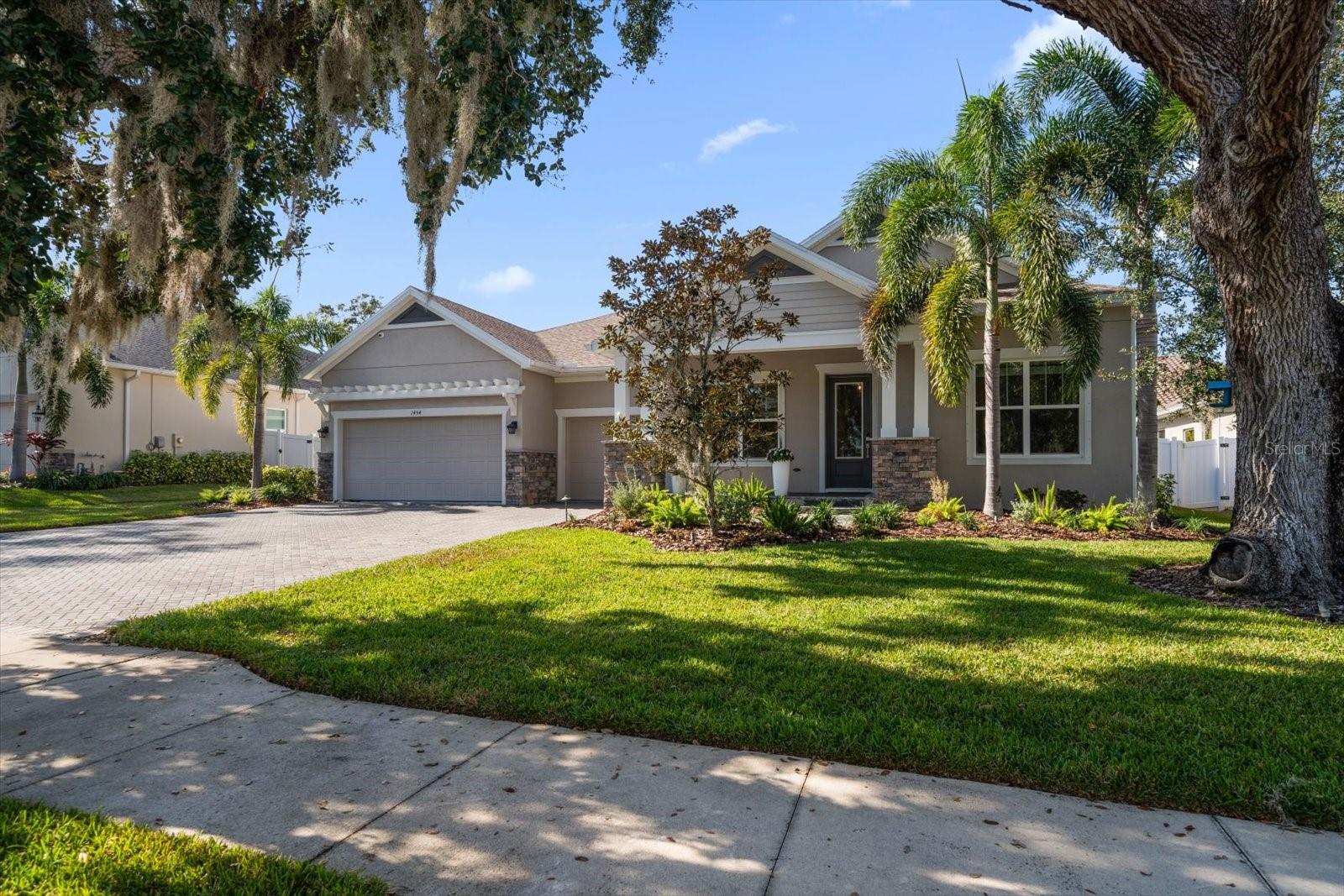 Details for 1454 Aberdeen Oaks Drive, DUNEDIN, FL 34698