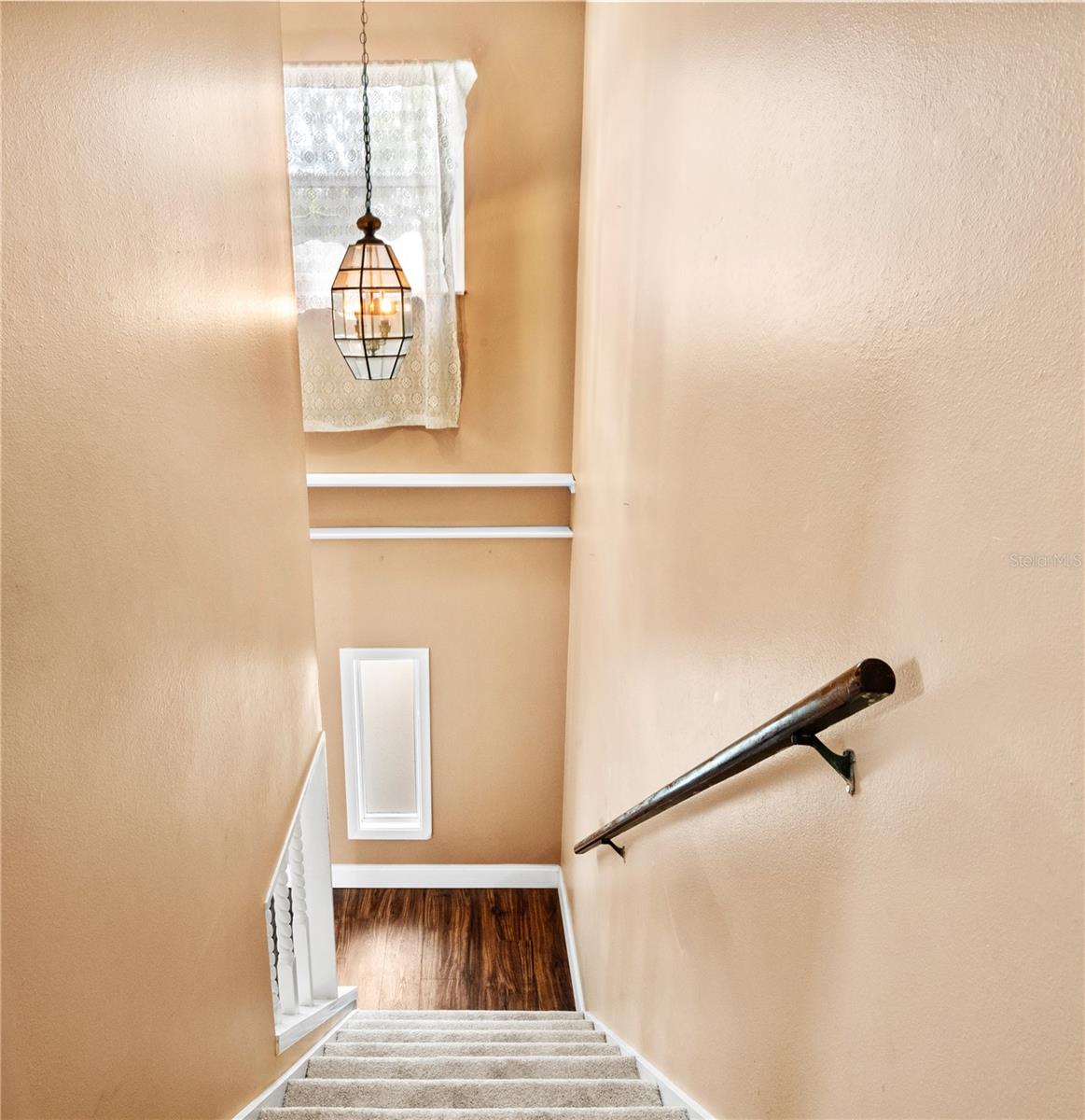 Image 17 of 37 For 771 Murphy Avenue N