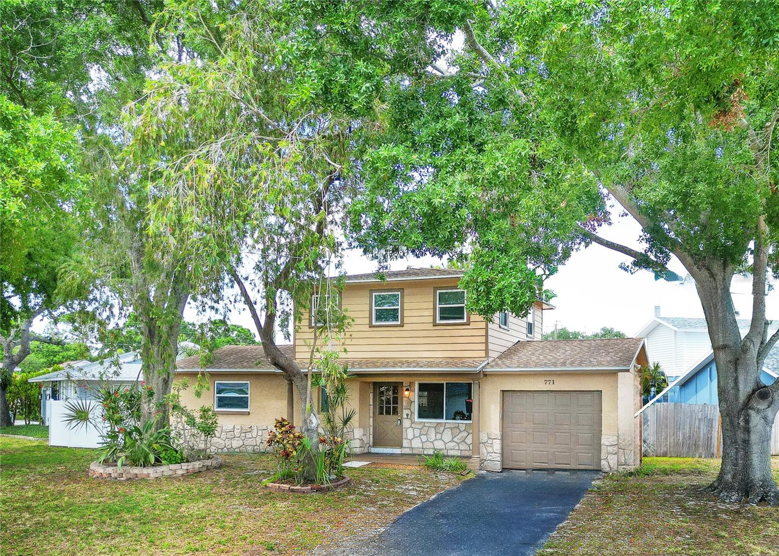 Image 2 of 37 For 771 Murphy Avenue N