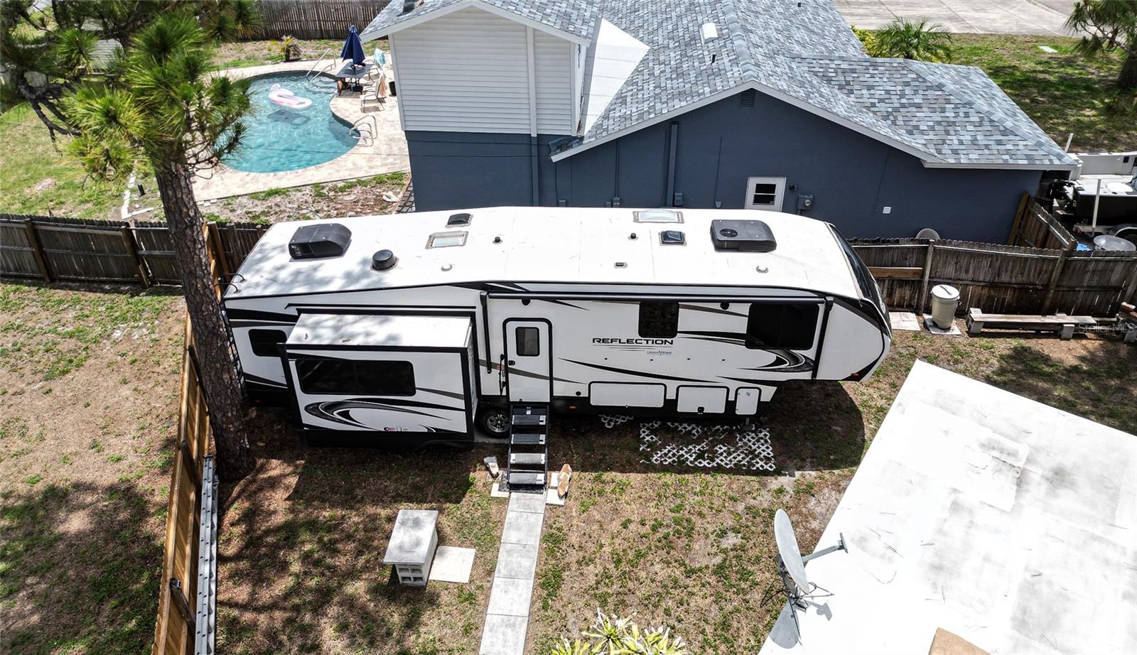 Image 34 of 37 For 771 Murphy Avenue N