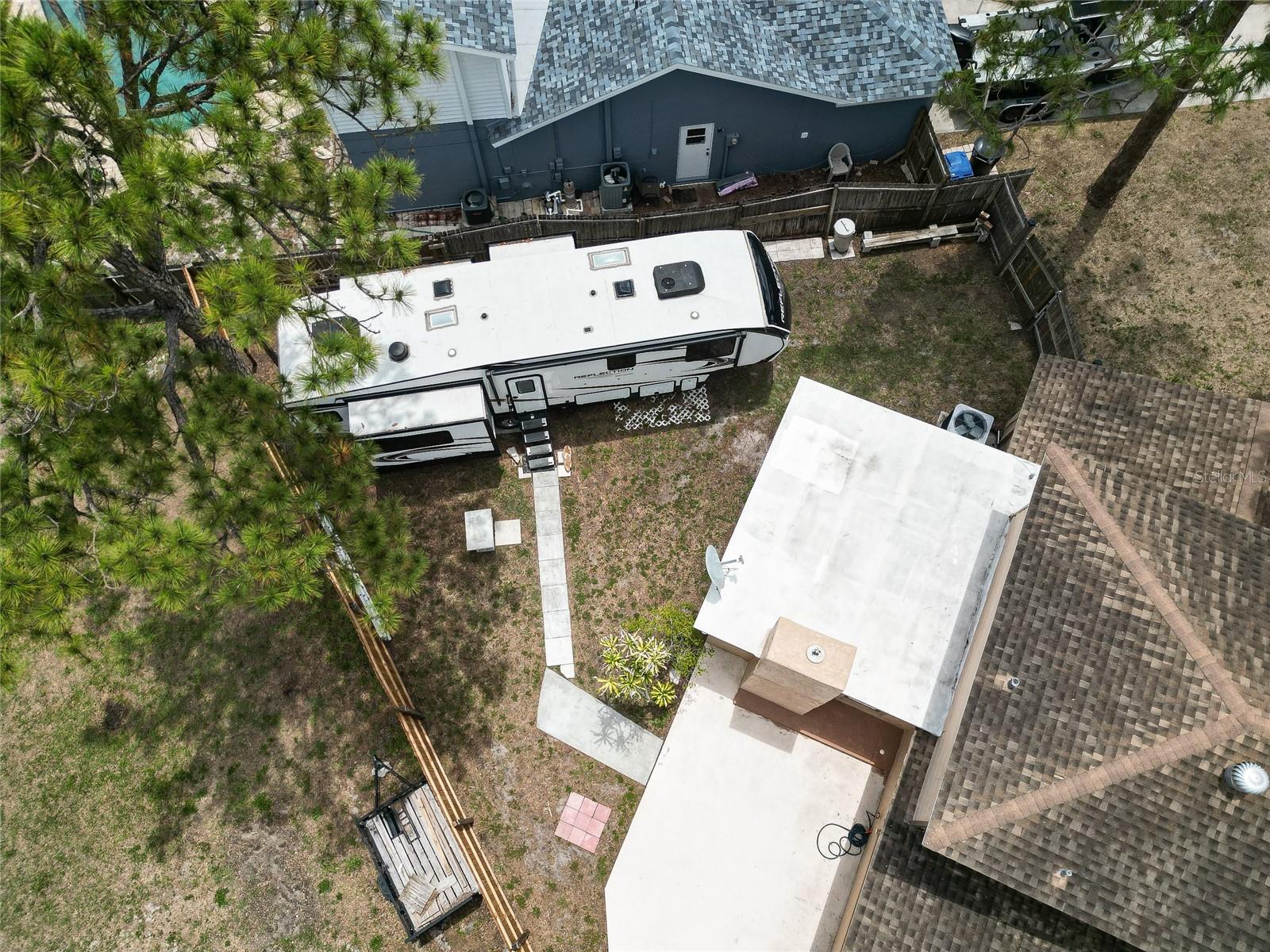 Image 35 of 37 For 771 Murphy Avenue N