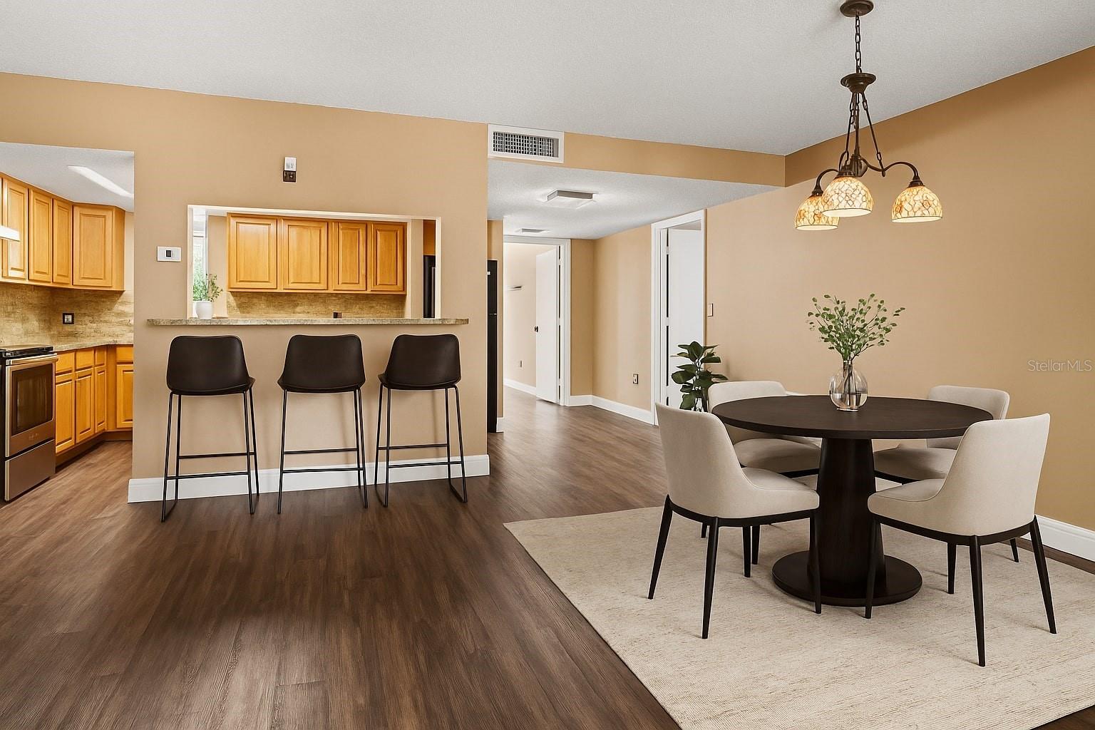 Image 7 of 37 For 771 Murphy Avenue N