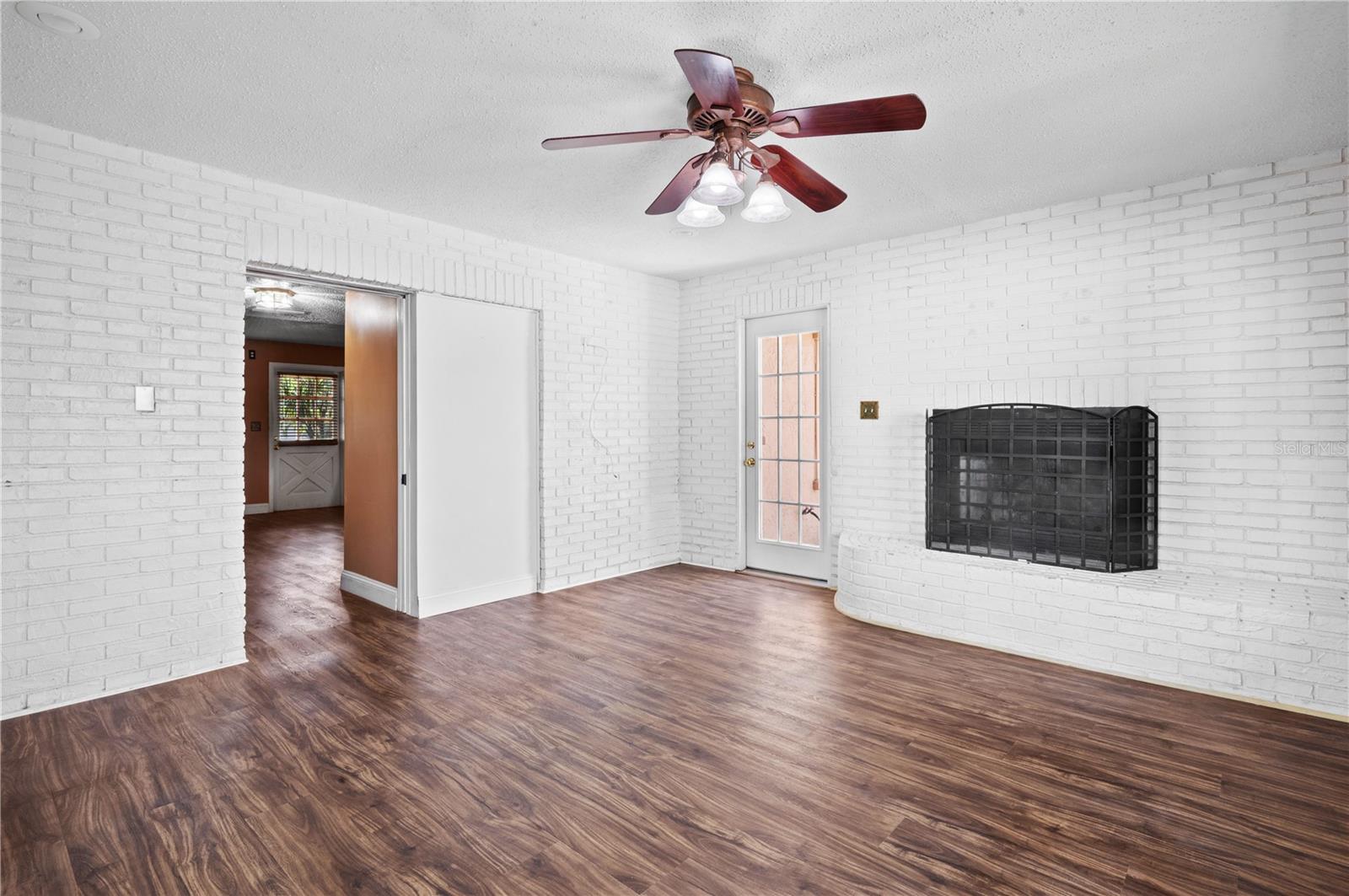 Image 9 of 37 For 771 Murphy Avenue N