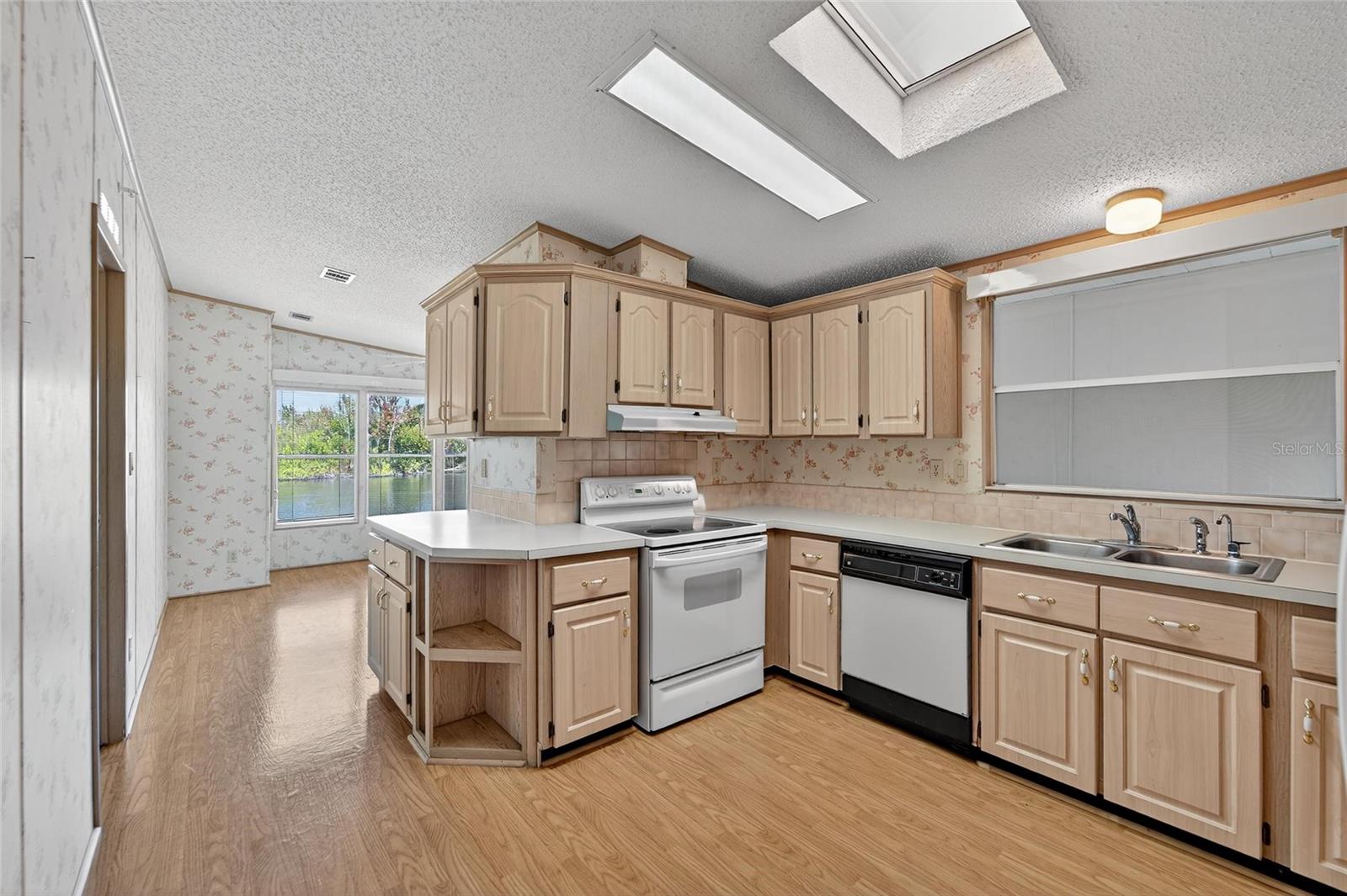 Image 13 of 91 For 1001 Starkey Road, Lot#355