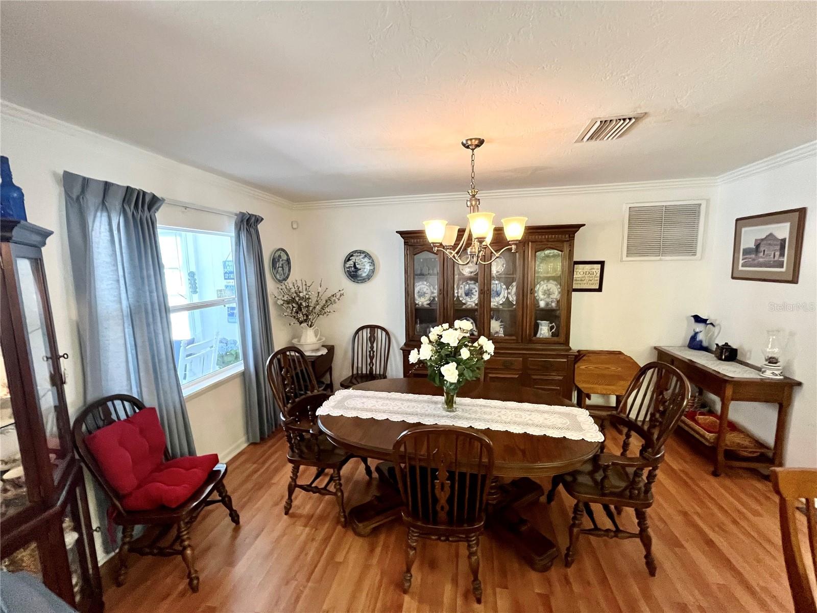 Image 10 of 51 For 7598 14th Street N