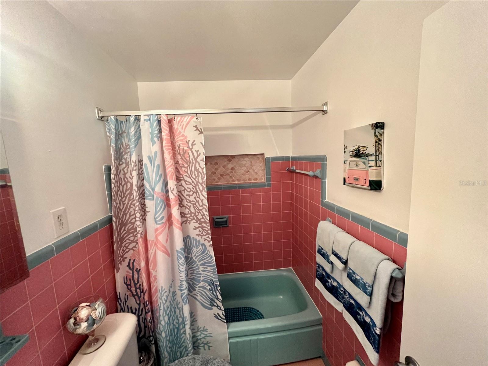 Image 12 of 51 For 7598 14th Street N