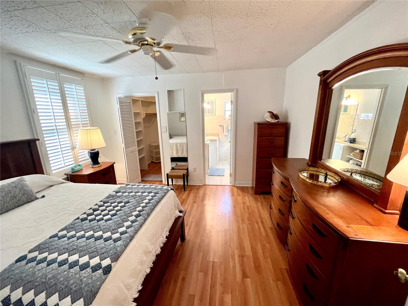 Image 25 of 51 For 7598 14th Street N