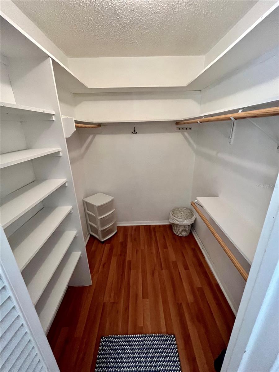 Image 28 of 51 For 7598 14th Street N