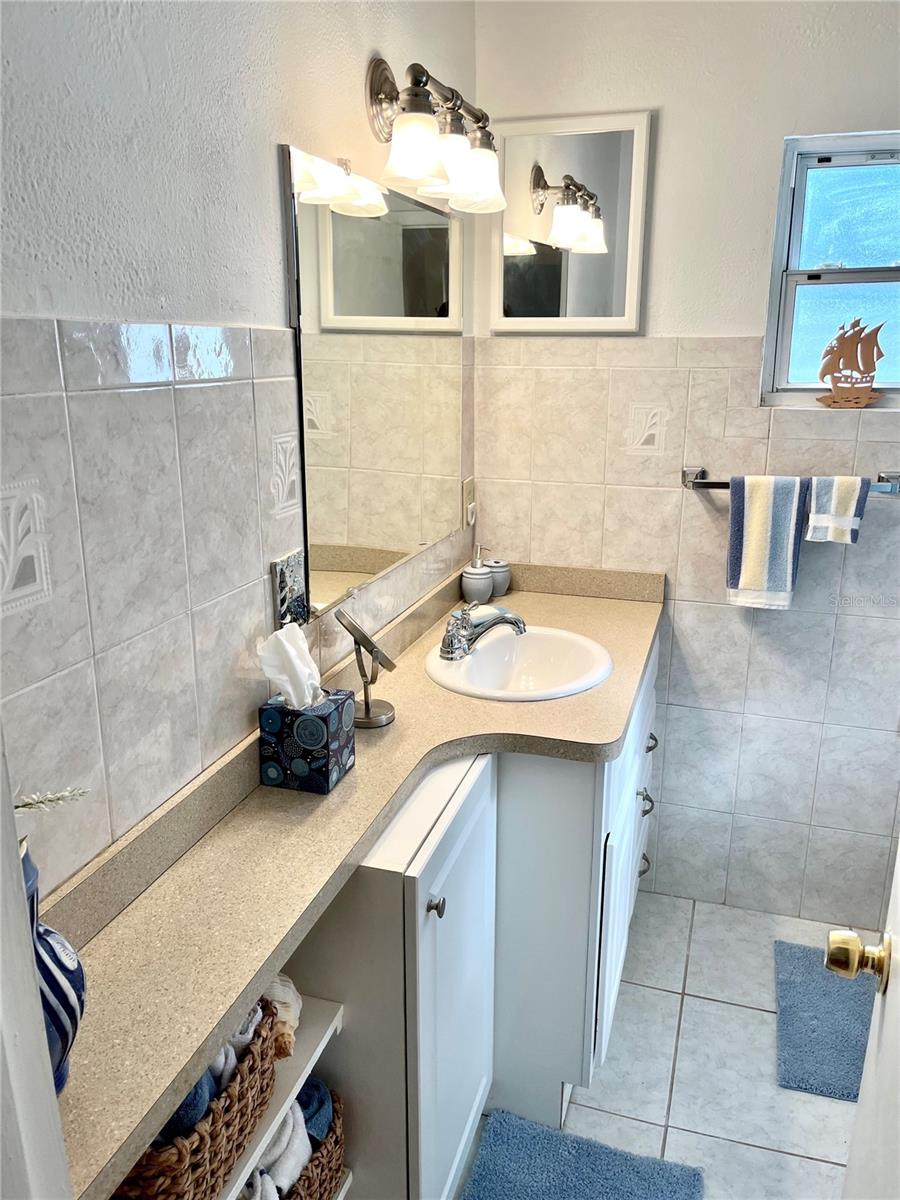 Image 30 of 51 For 7598 14th Street N