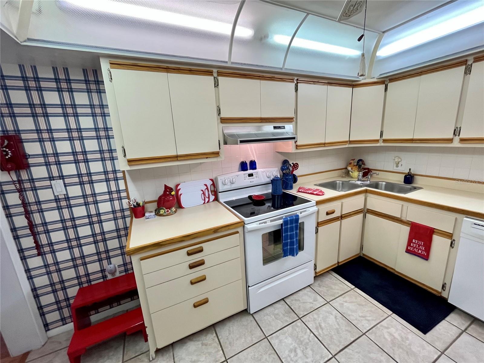 Image 48 of 51 For 7598 14th Street N