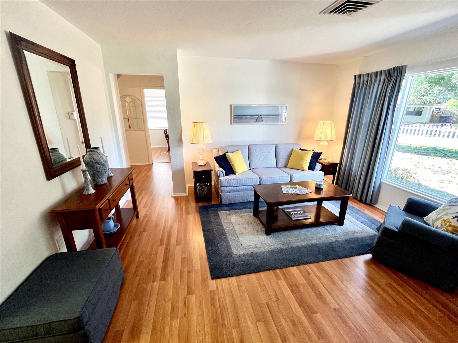 Image 6 of 51 For 7598 14th Street N