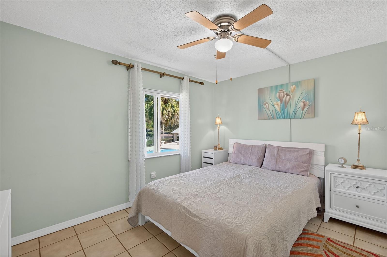 Image 16 of 40 For 4215 Bay Drive 1802f