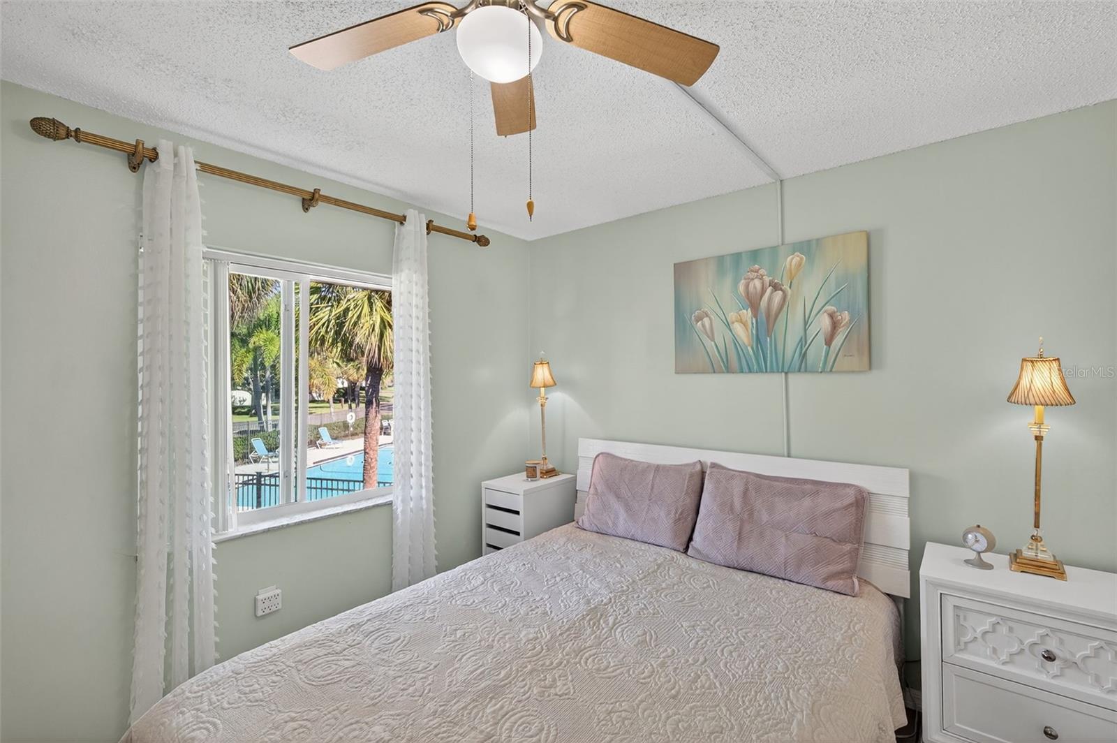 Image 17 of 40 For 4215 Bay Drive 1802f