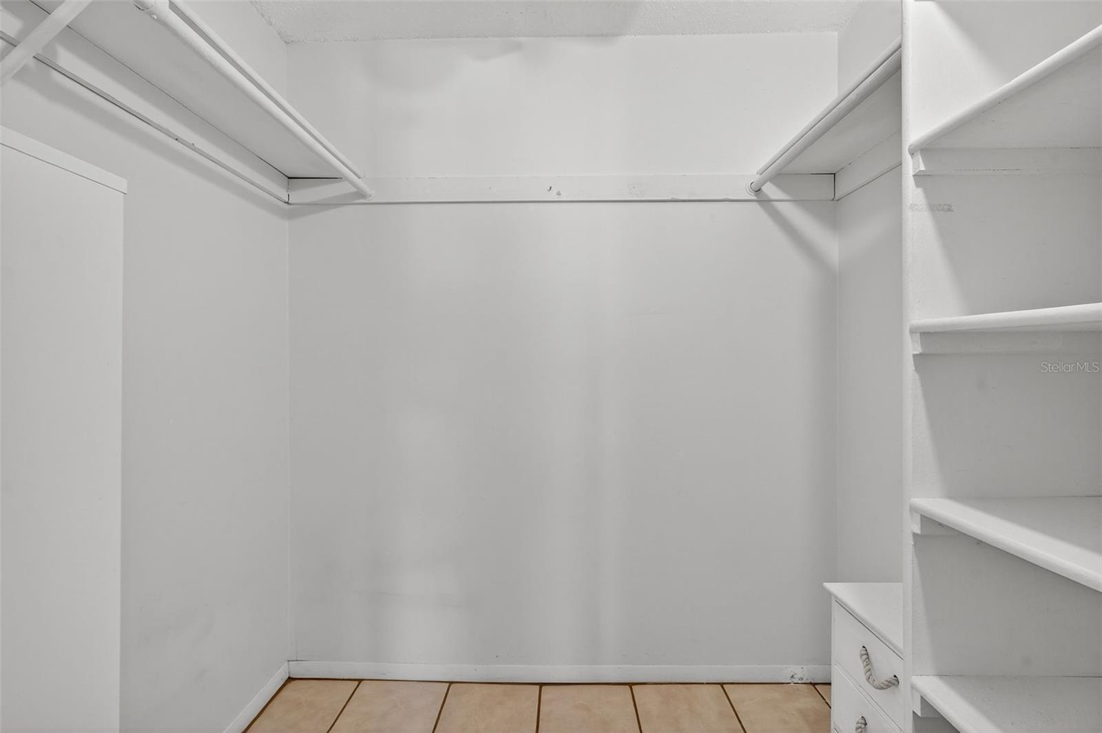 Image 23 of 40 For 4215 Bay Drive 1802f