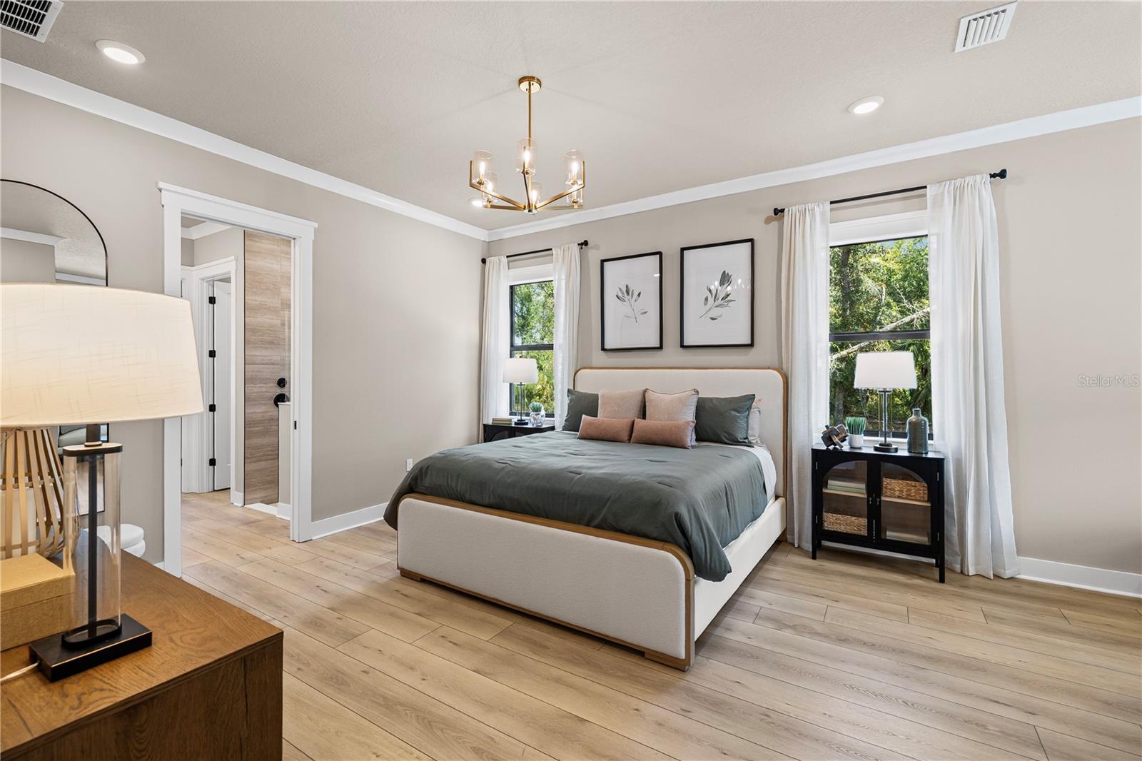 Image 23 of 83 For 728 Estates Boulevard