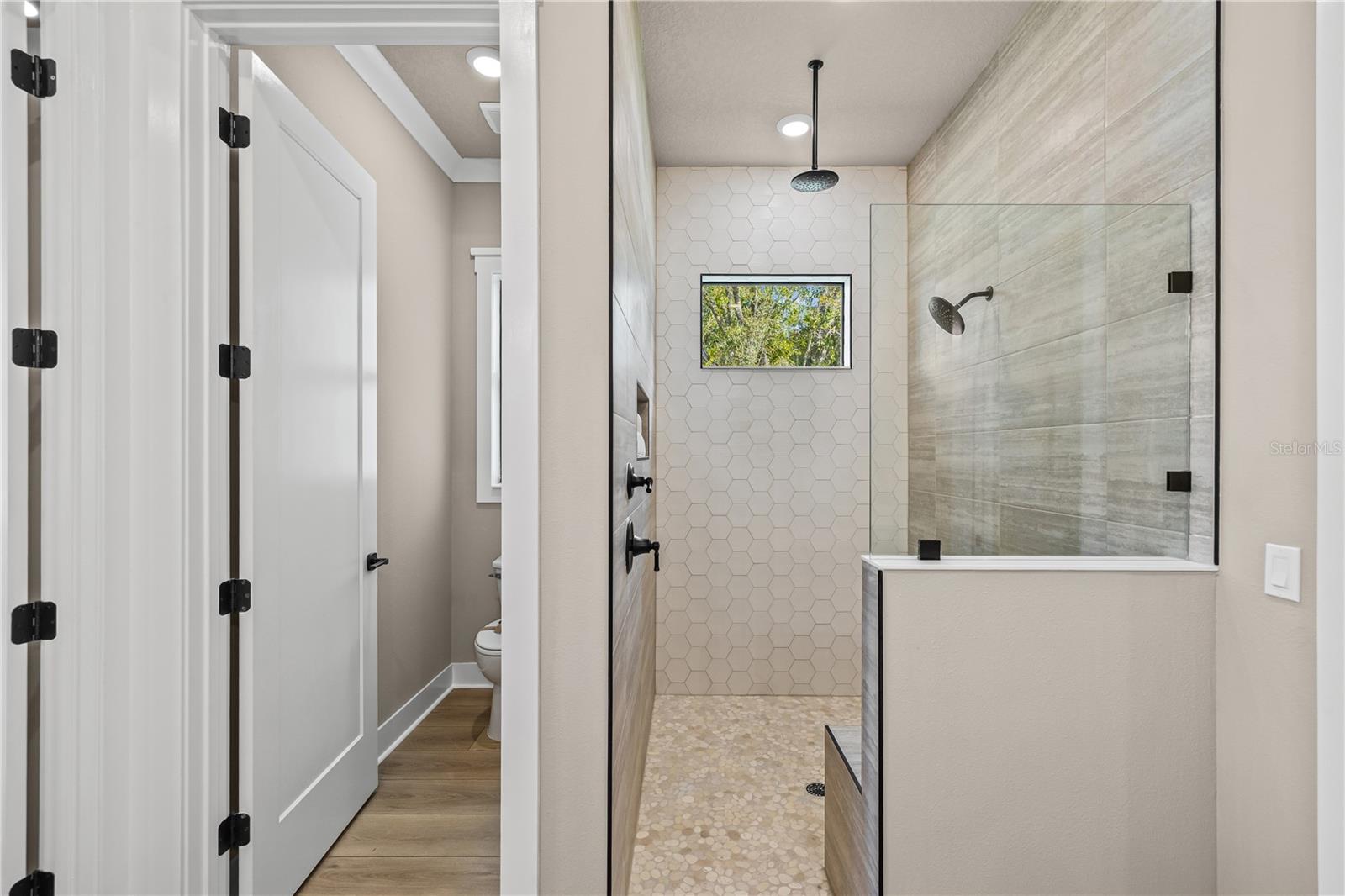 Image 31 of 83 For 728 Estates Boulevard