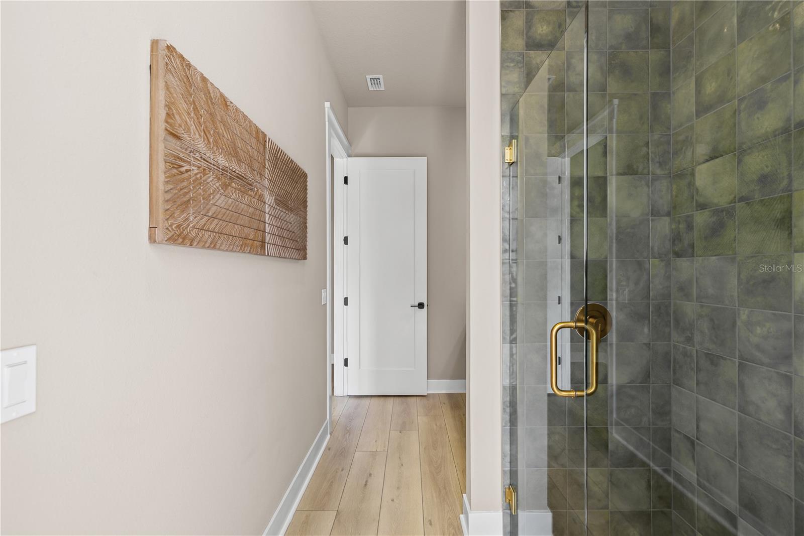 Image 40 of 83 For 728 Estates Boulevard