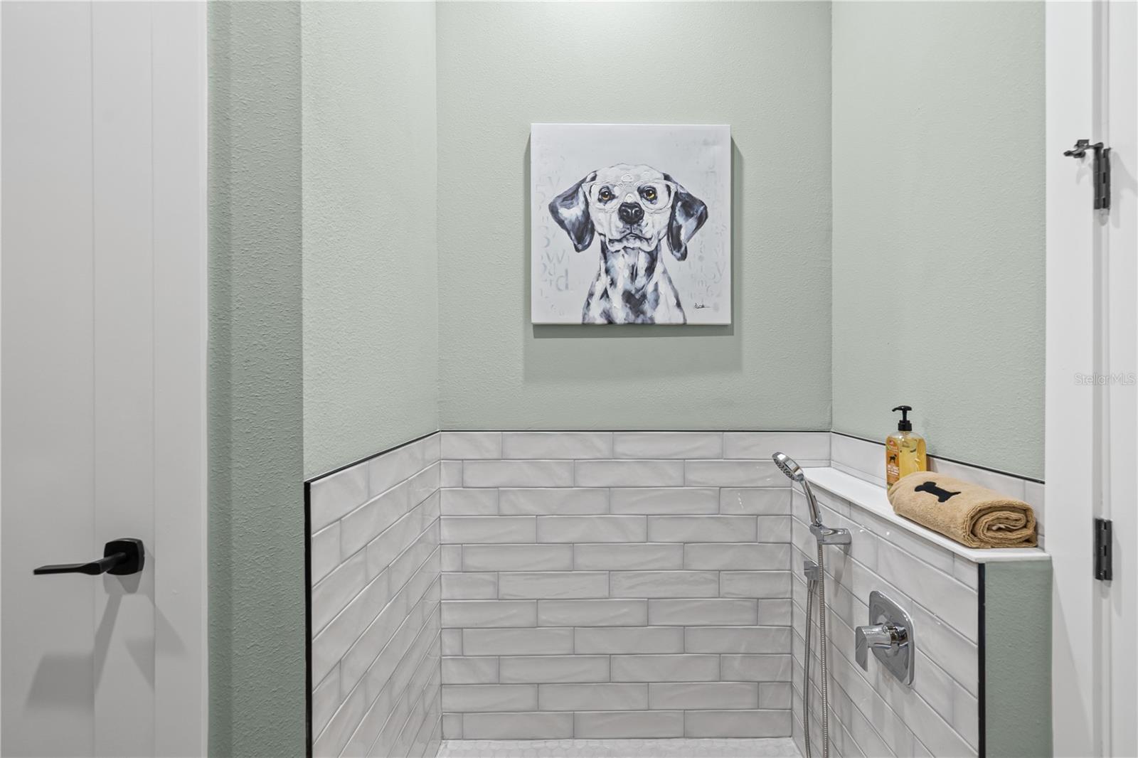 Image 47 of 83 For 728 Estates Boulevard