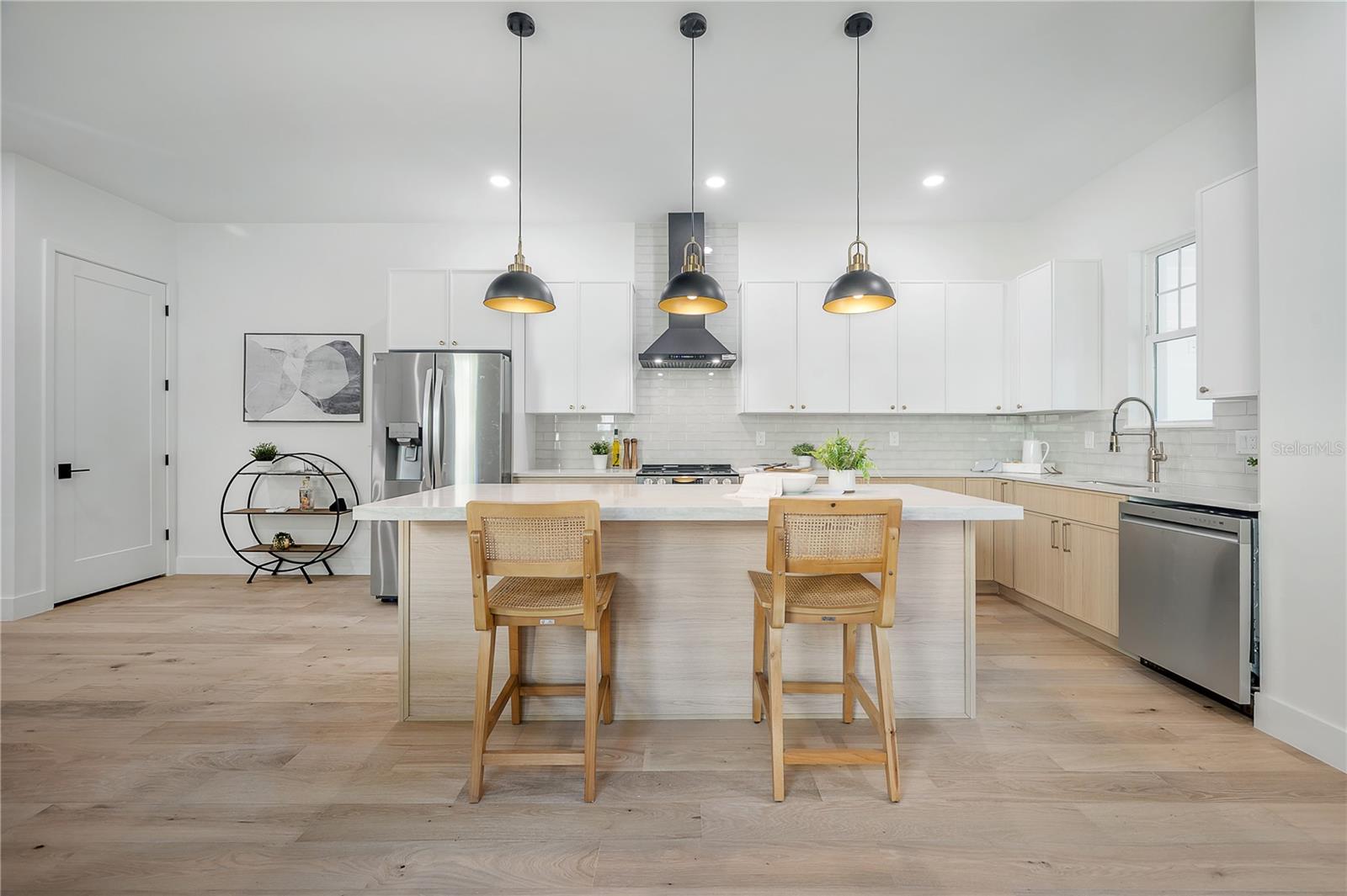 Image 13 of 48 For 1405 Louisiana Avenue 1