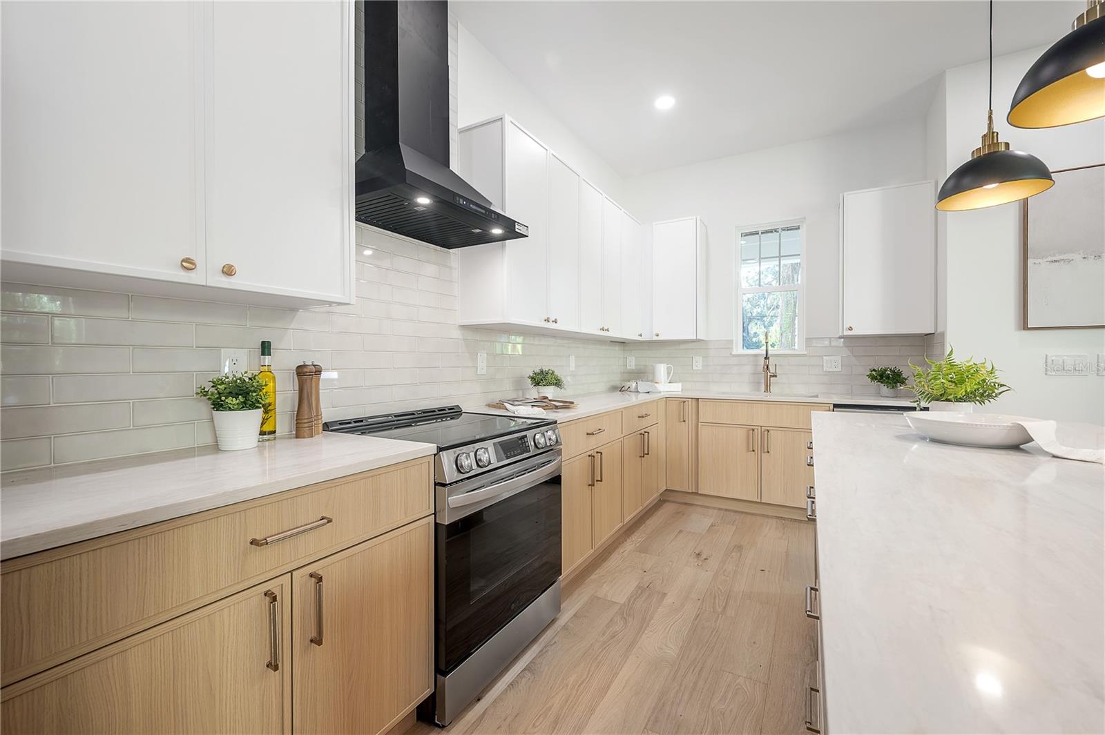 Image 14 of 48 For 1405 Louisiana Avenue 1