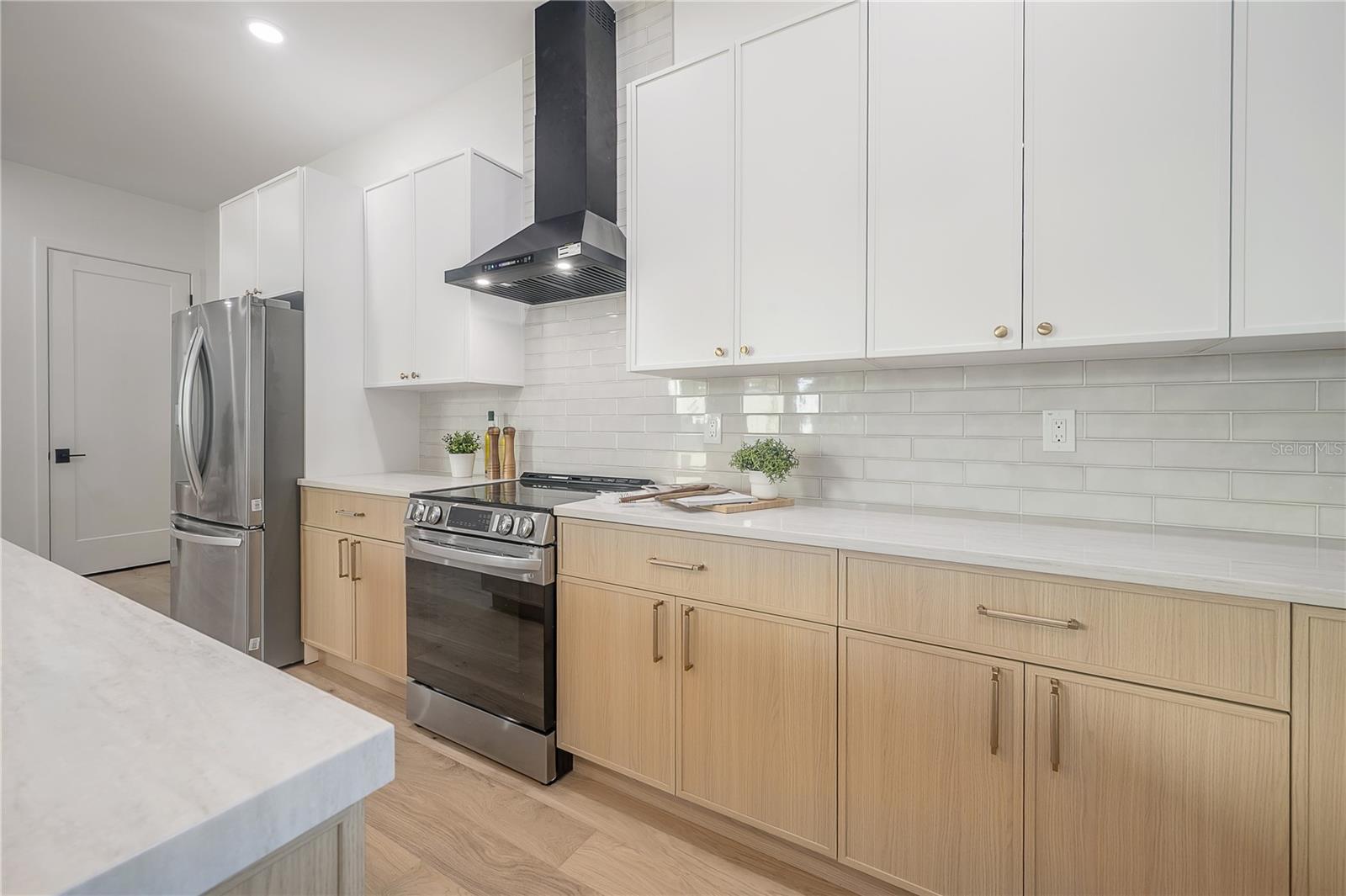 Image 16 of 48 For 1405 Louisiana Avenue 1