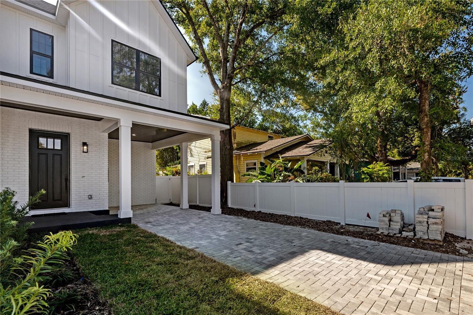 Image 3 of 48 For 1405 Louisiana Avenue 1