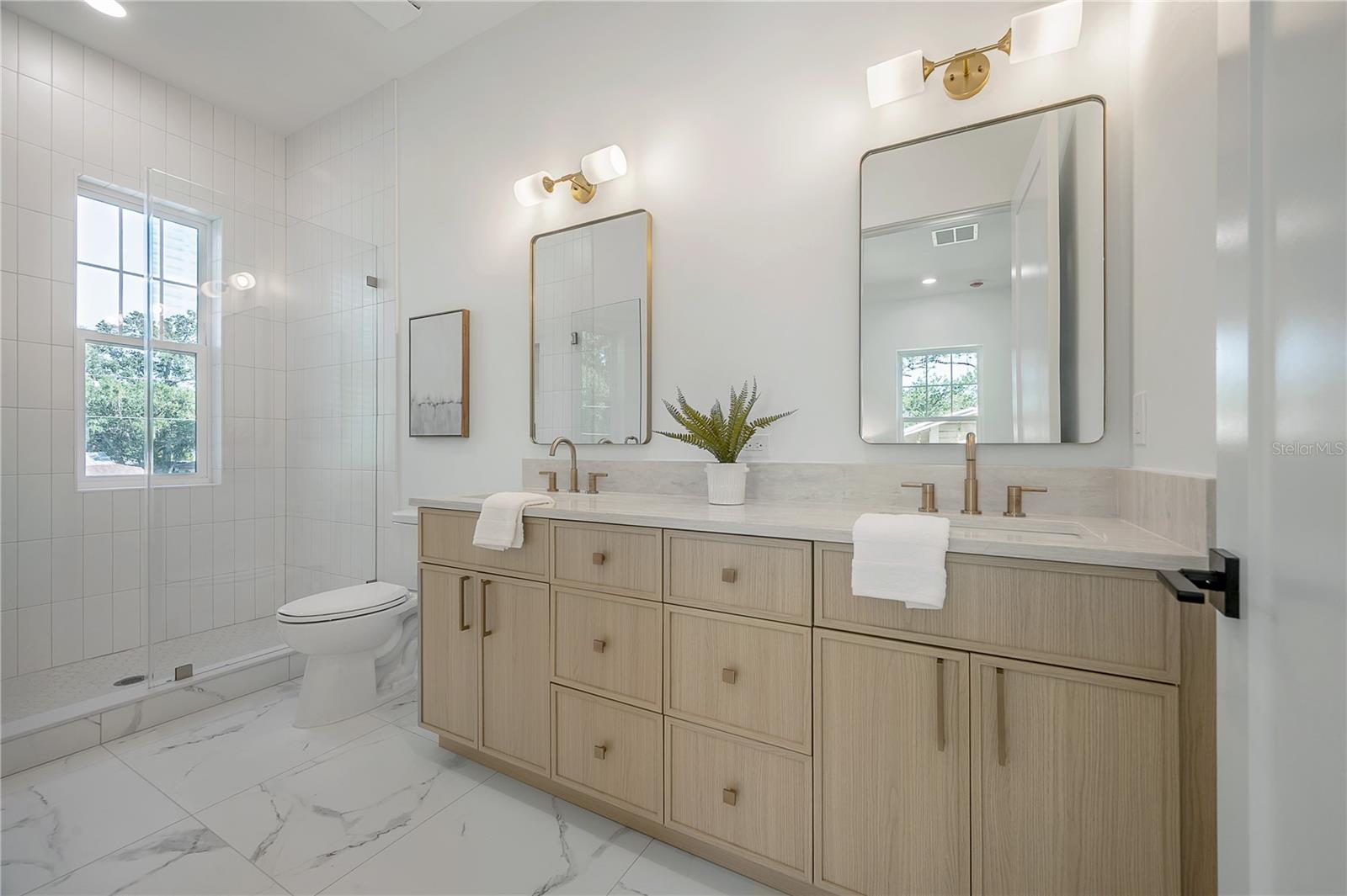 Image 31 of 48 For 1405 Louisiana Avenue 1