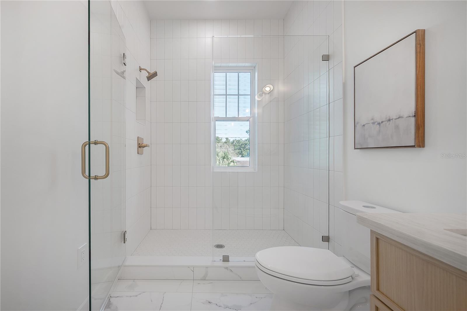 Image 33 of 48 For 1405 Louisiana Avenue 1