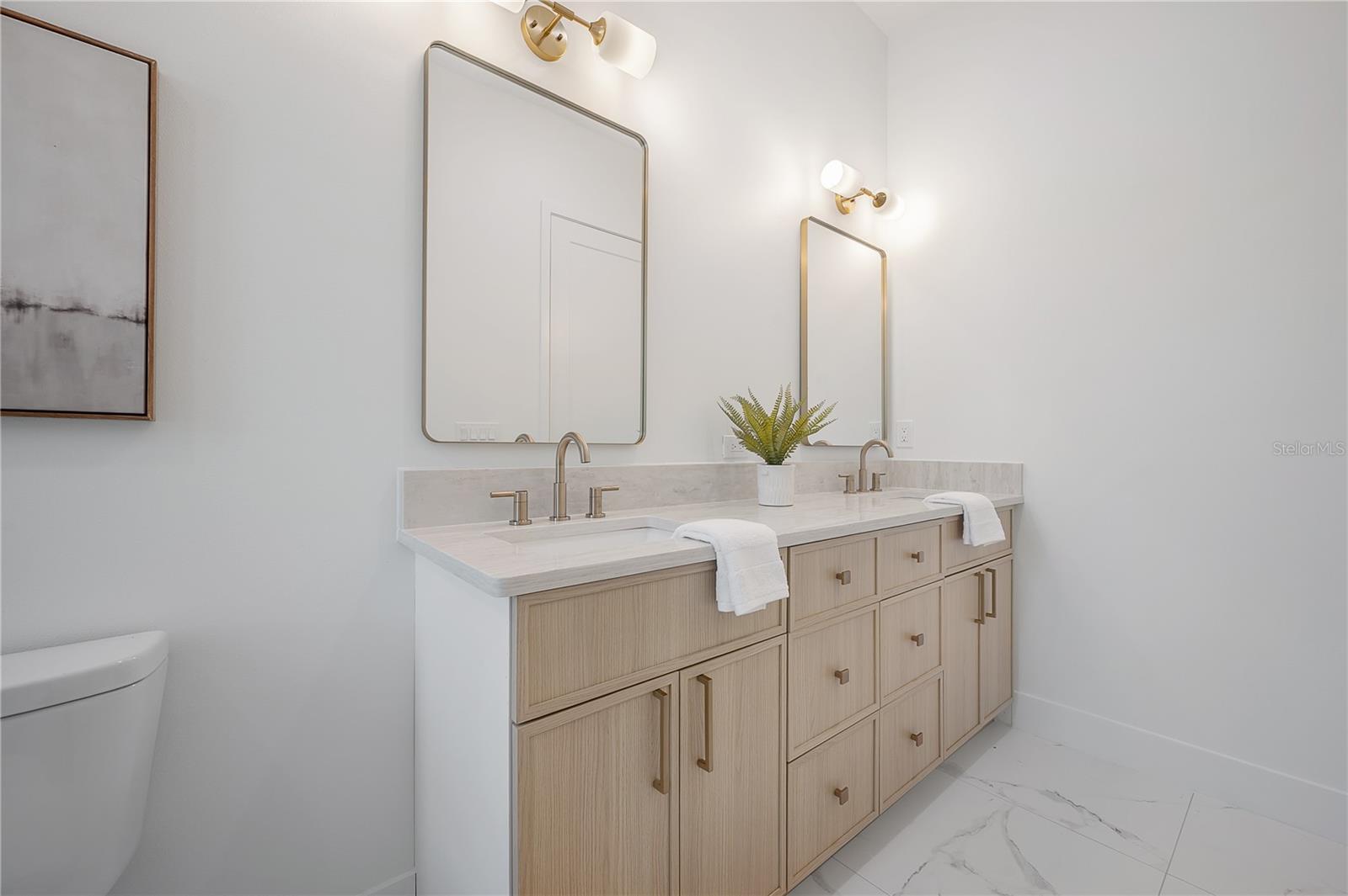 Image 34 of 48 For 1405 Louisiana Avenue 1