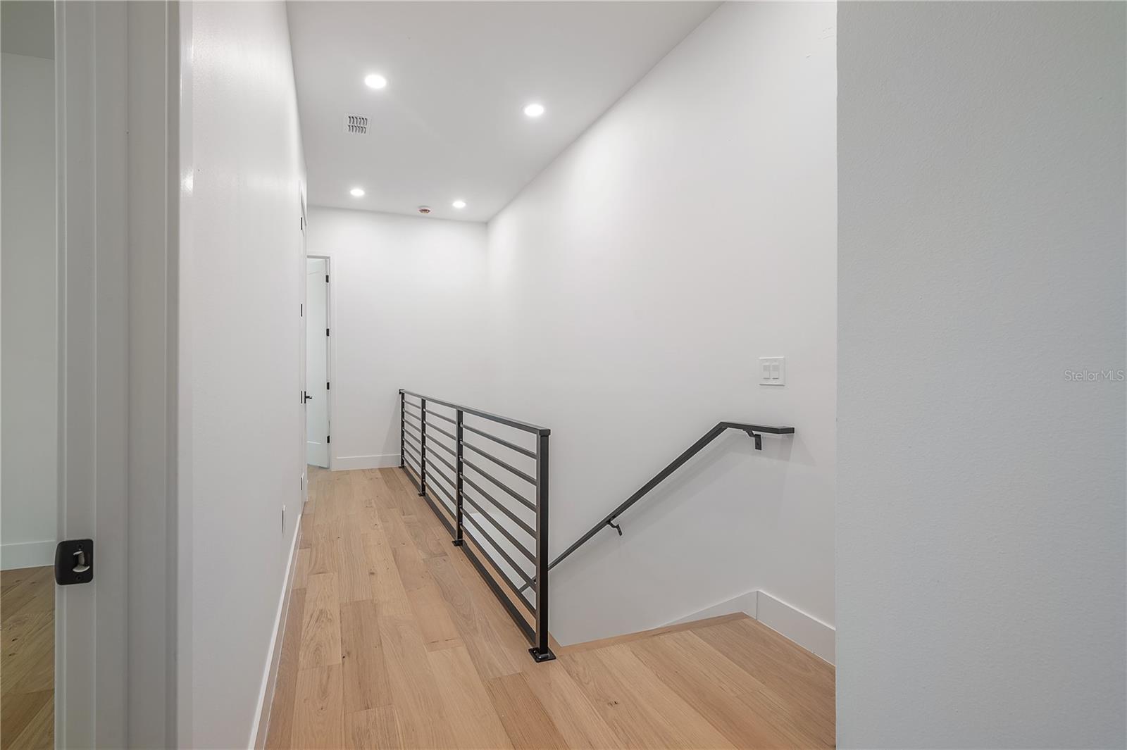 Image 44 of 48 For 1405 Louisiana Avenue 1