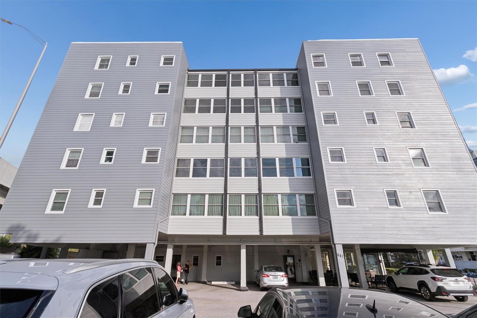 Image 23 of 26 For 841 4th Avenue N 32