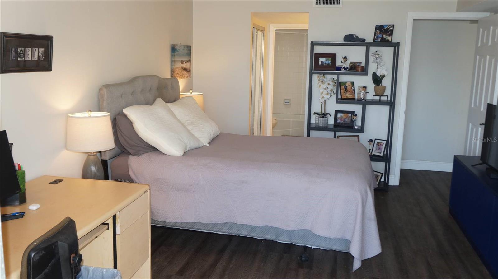 Image 13 of 25 For 7530 Sunshine Skyway Lane S 115