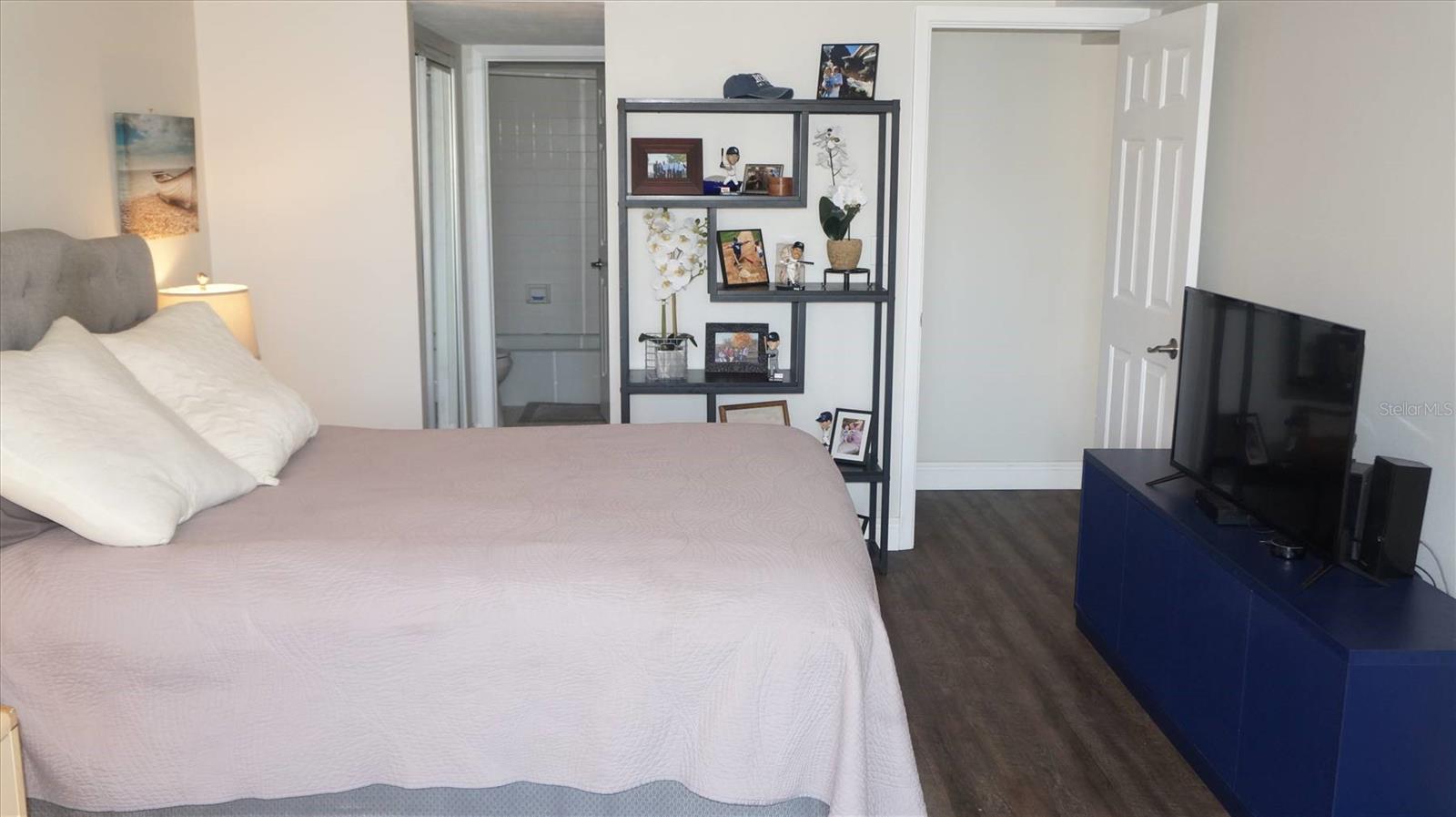 Image 16 of 25 For 7530 Sunshine Skyway Lane S 115