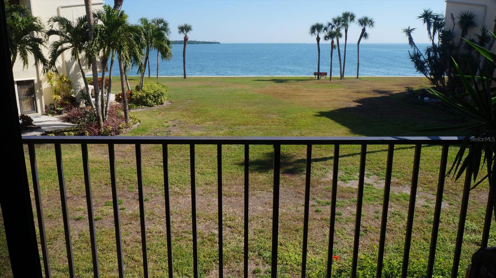 Image 21 of 25 For 7530 Sunshine Skyway Lane S 115