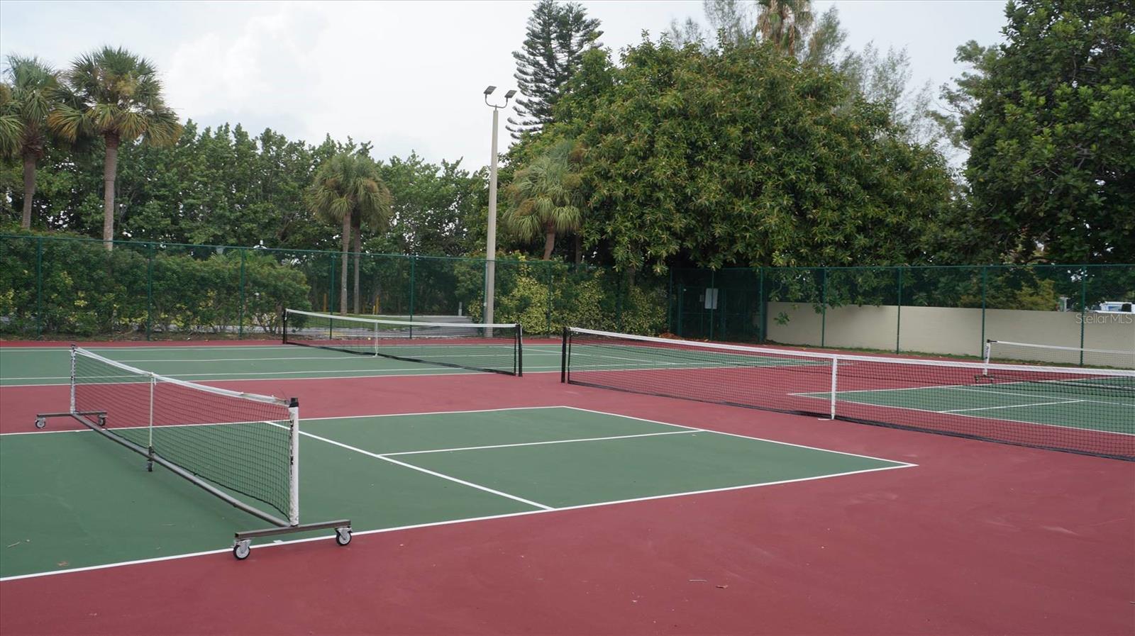 Image 22 of 25 For 7530 Sunshine Skyway Lane S 115