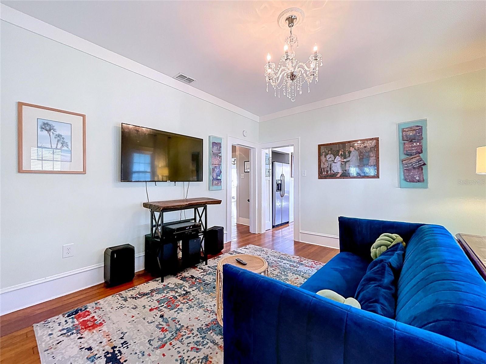 Image 10 of 38 For 901 Baker Street