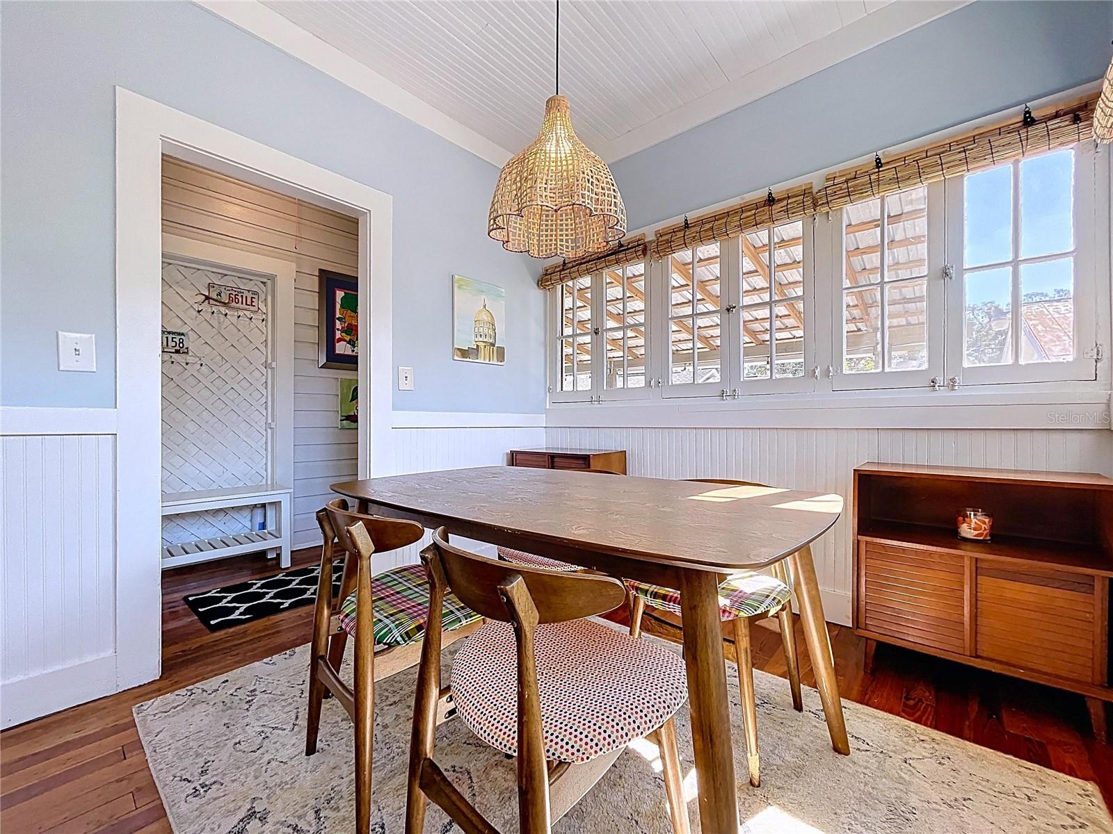 Image 13 of 38 For 901 Baker Street