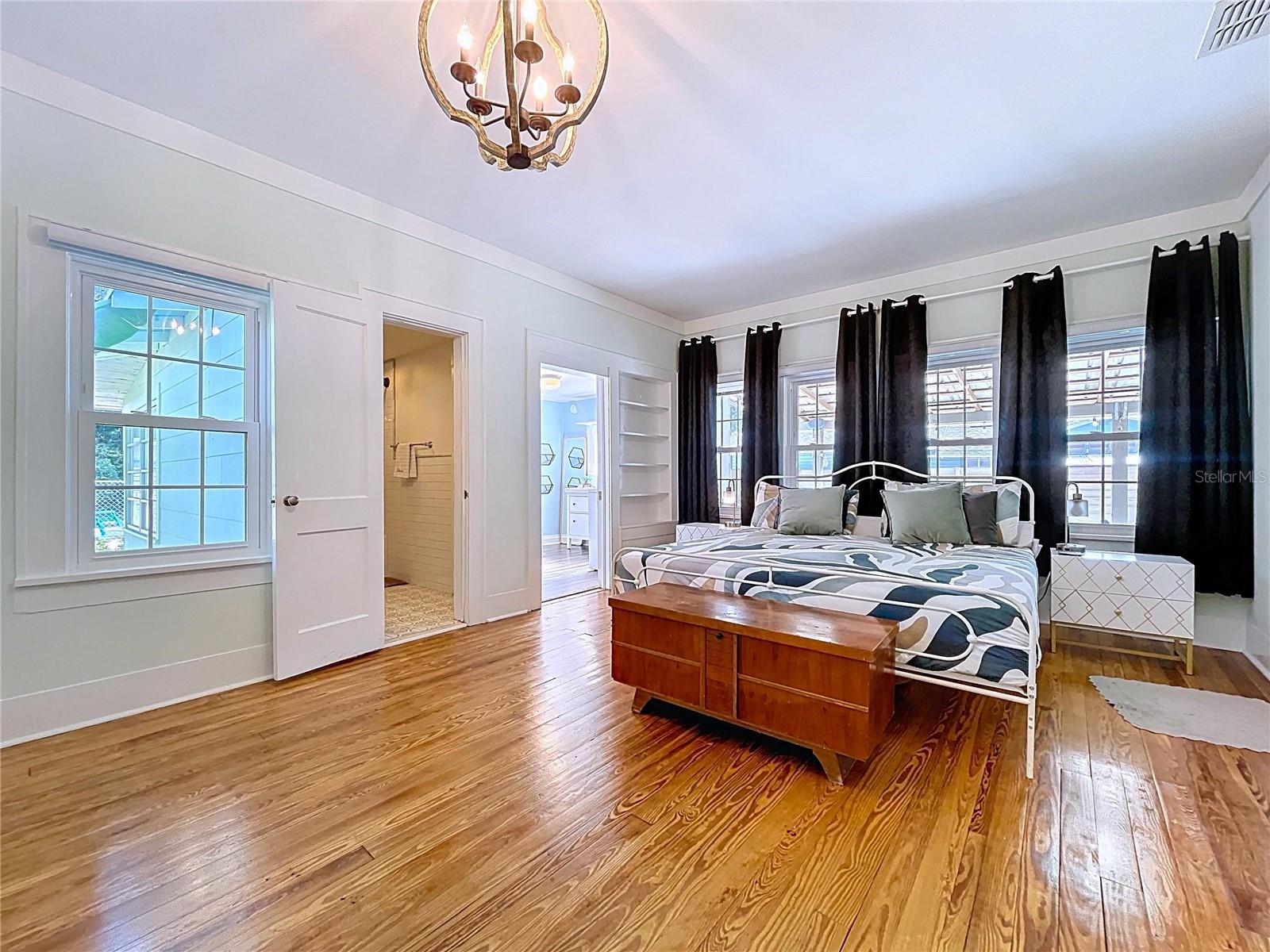 Image 20 of 38 For 901 Baker Street