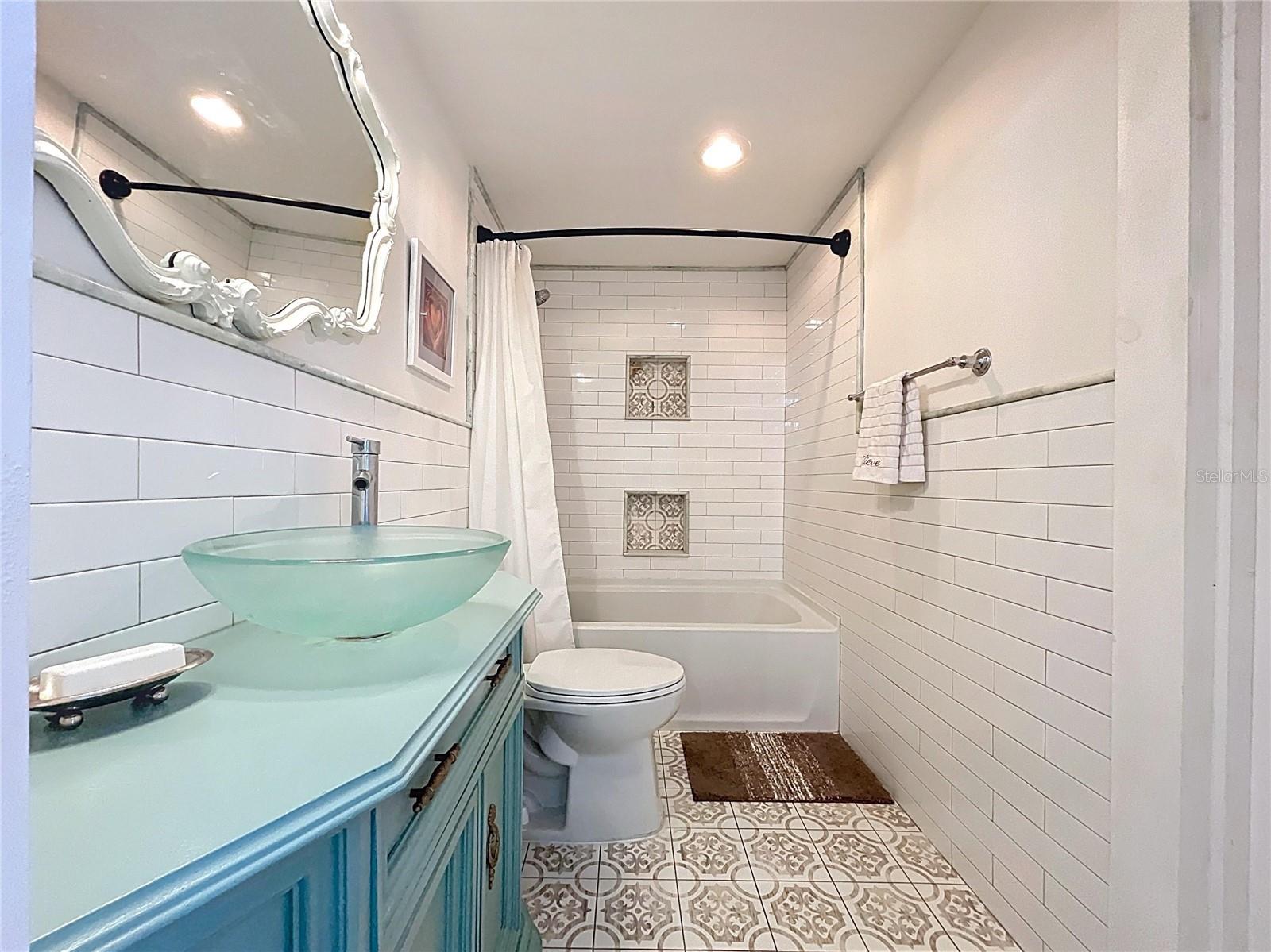 Image 21 of 38 For 901 Baker Street