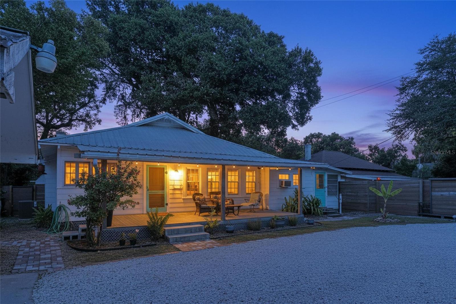 Image 27 of 38 For 901 Baker Street