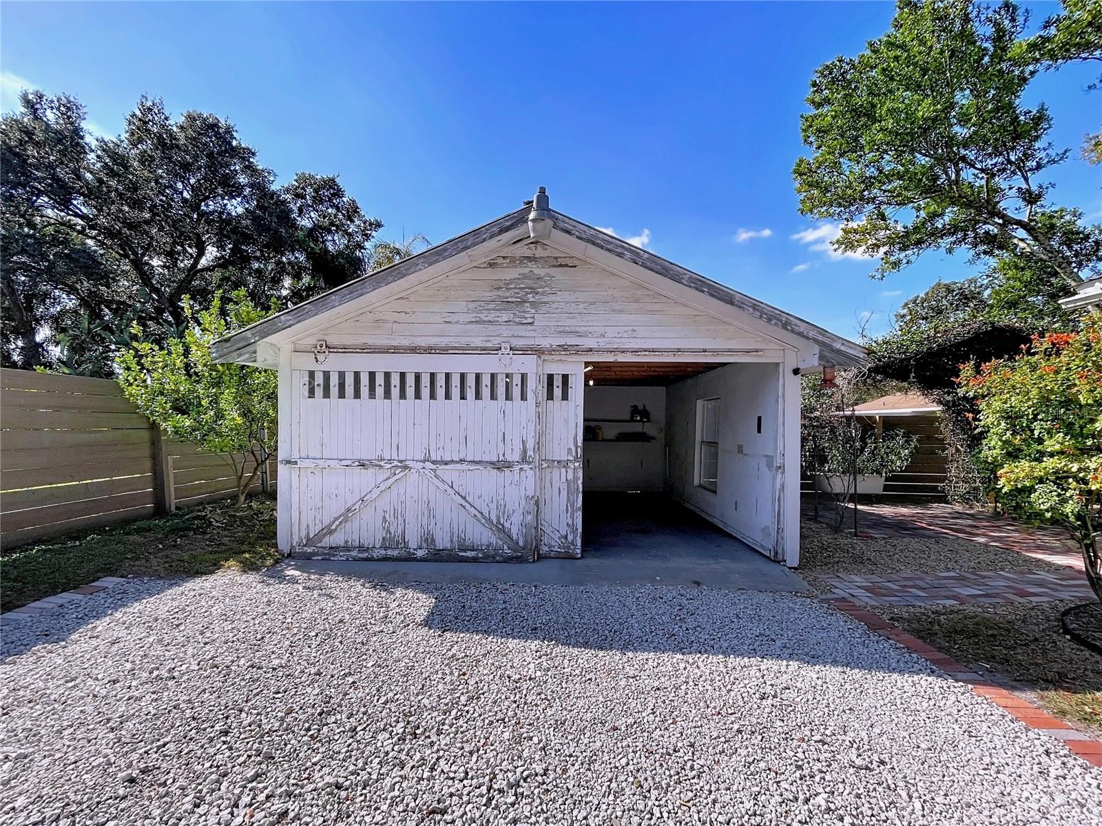 Image 33 of 38 For 901 Baker Street