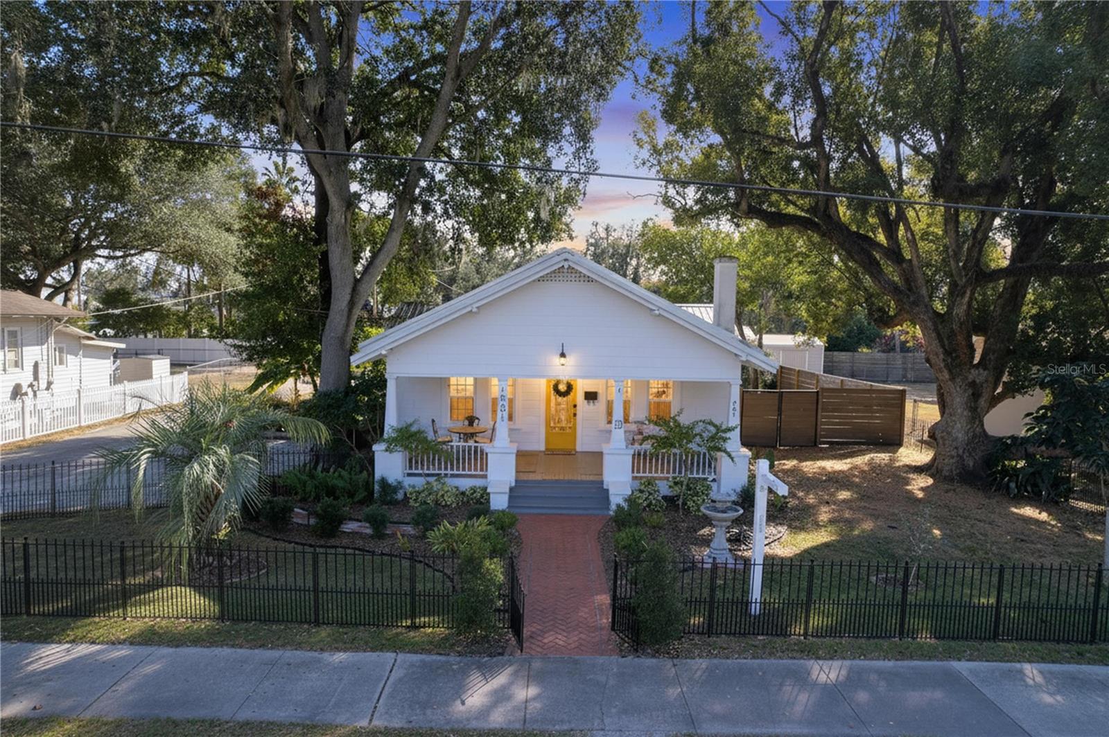 Image 5 of 38 For 901 Baker Street