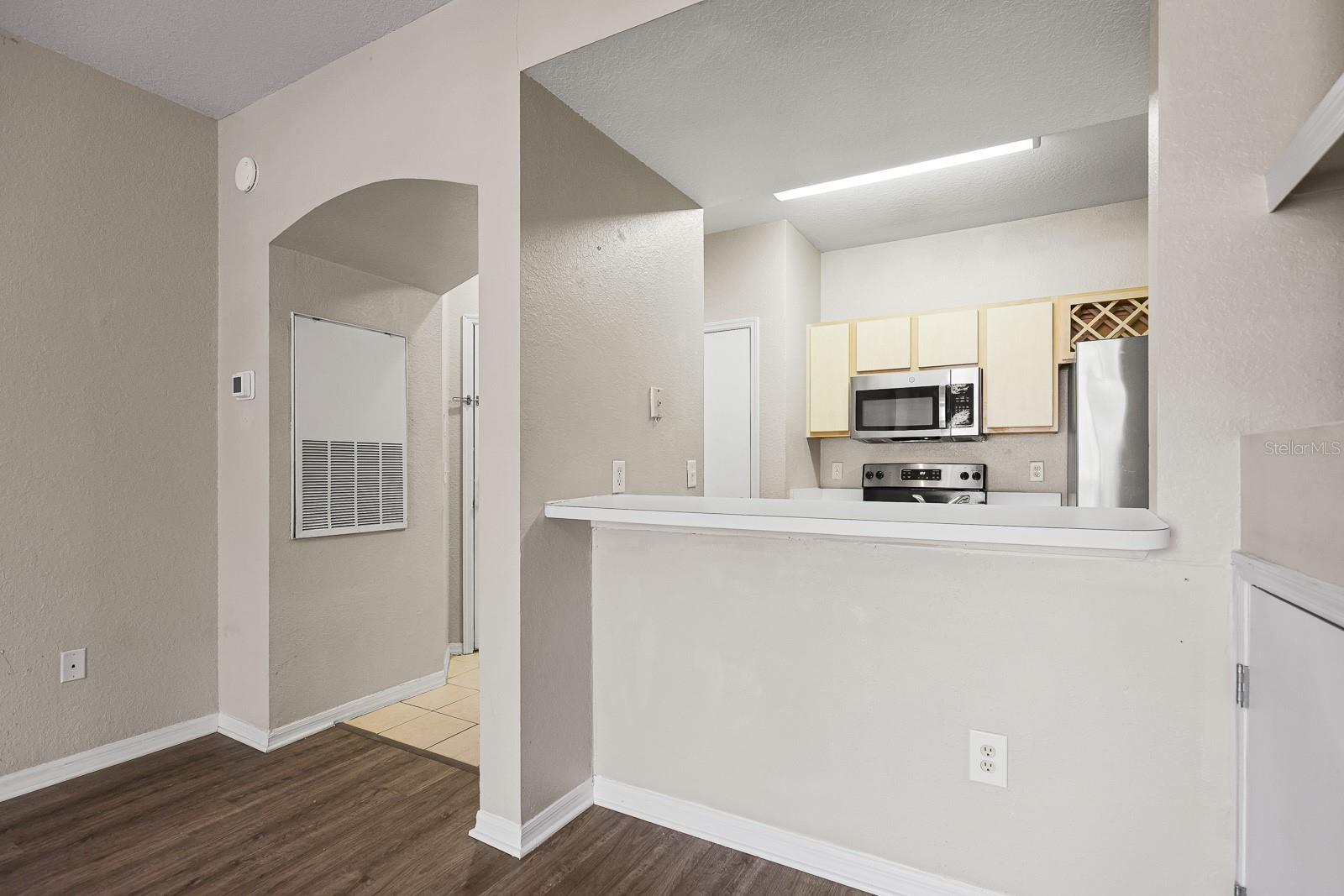 Image 11 of 20 For 8513 Lucuya Way 209