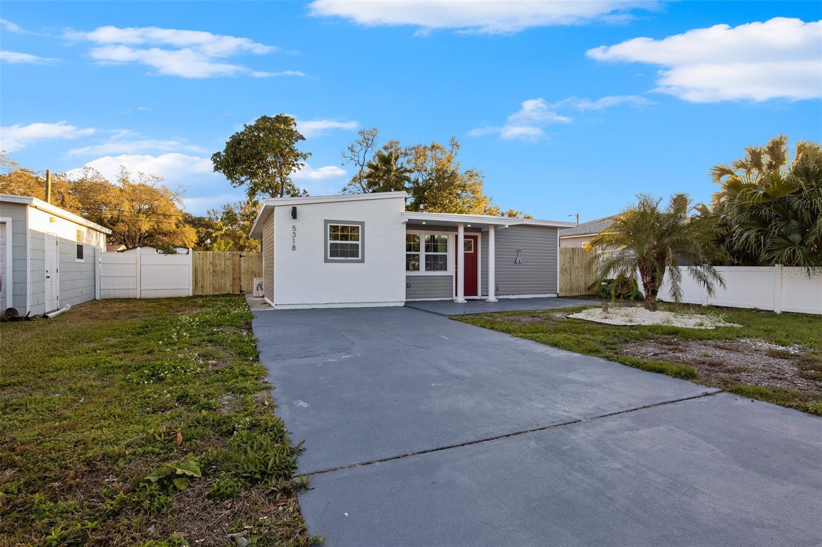 Image 3 of 42 For 5318 9th Avenue N