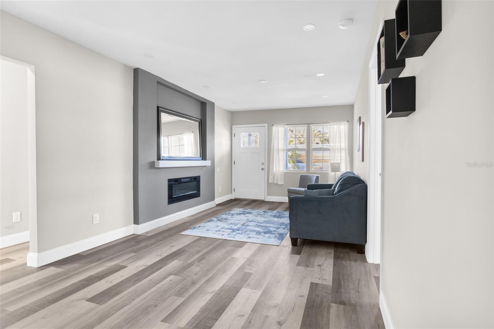 Image 8 of 42 For 5318 9th Avenue N