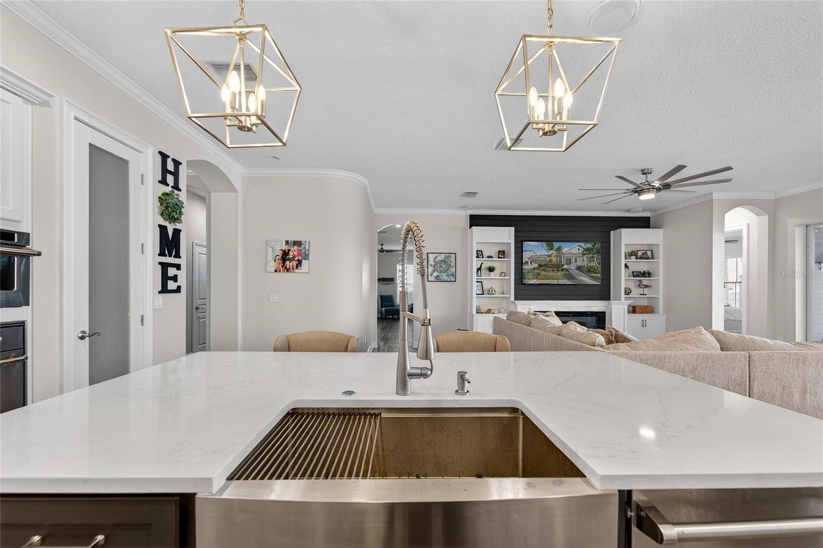 Listing photo id 13 for 5245 Brighton Shore Drive