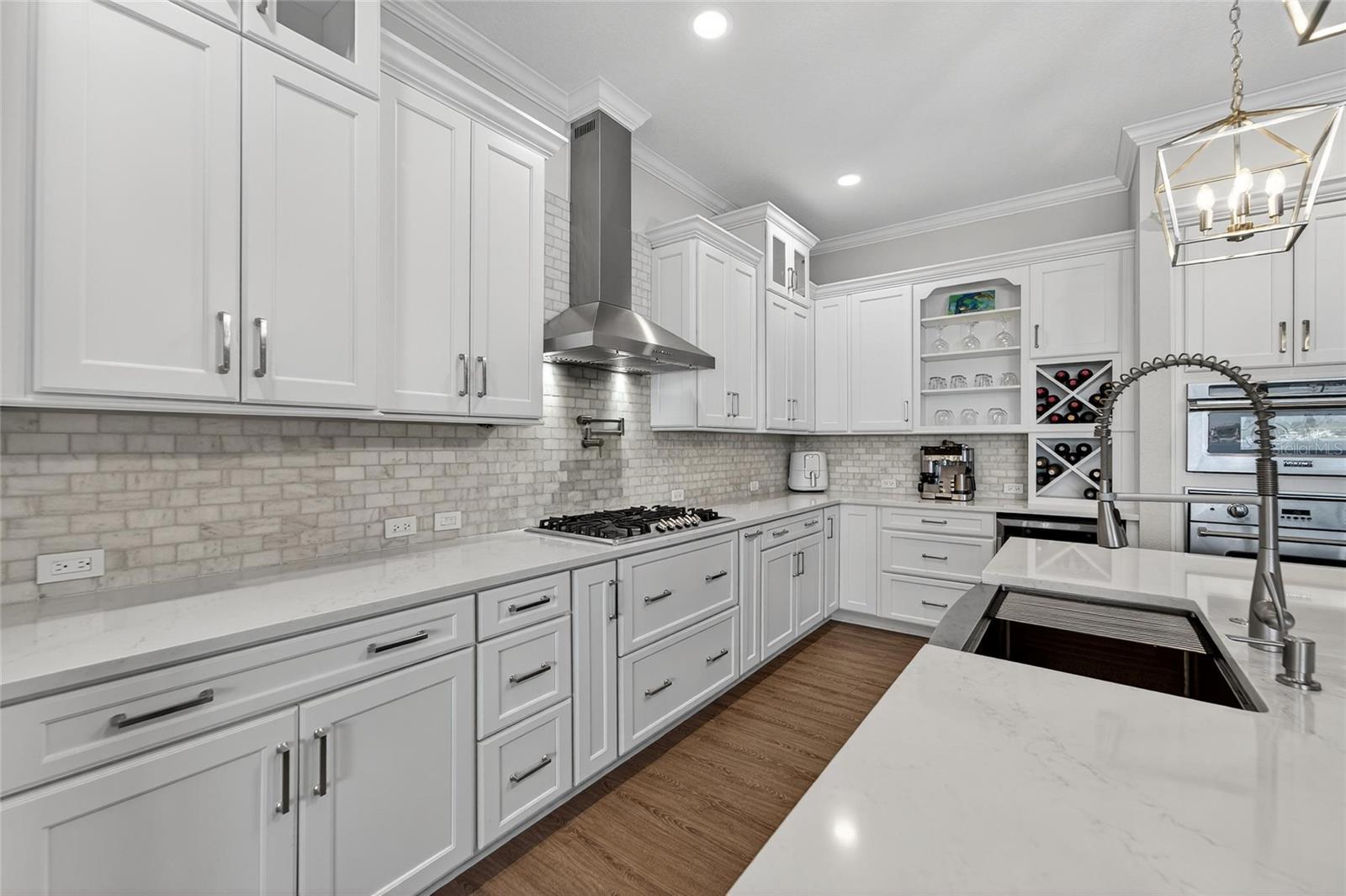 Listing photo id 15 for 5245 Brighton Shore Drive