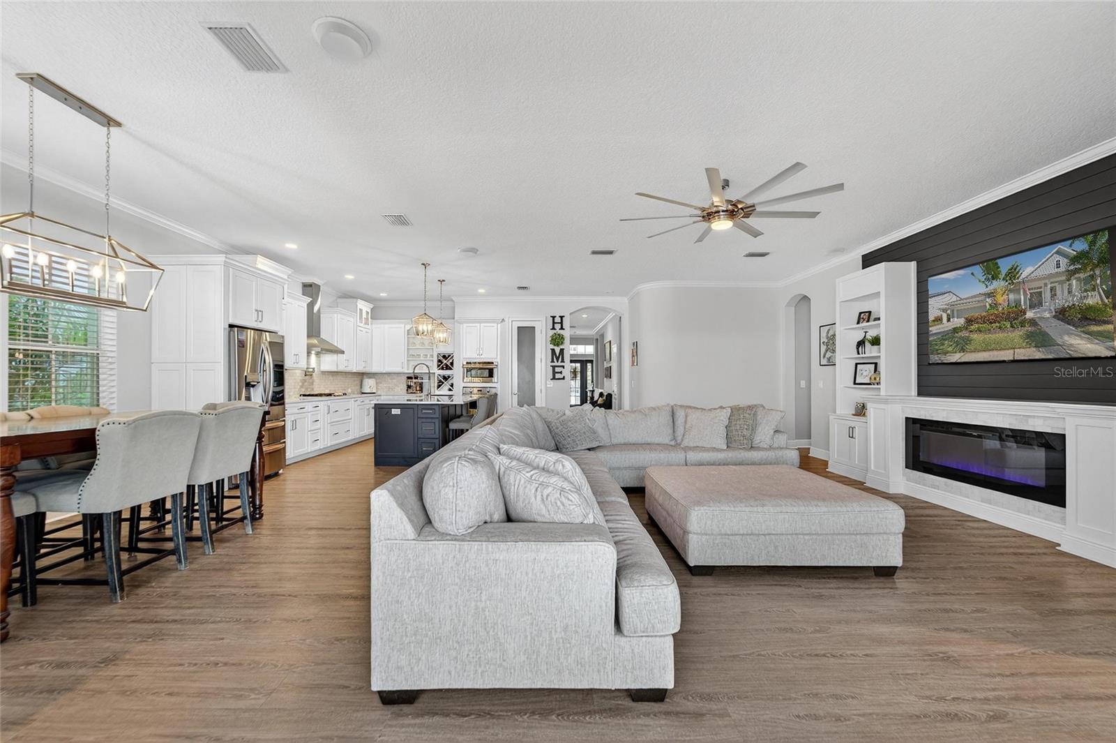 Listing photo id 23 for 5245 Brighton Shore Drive