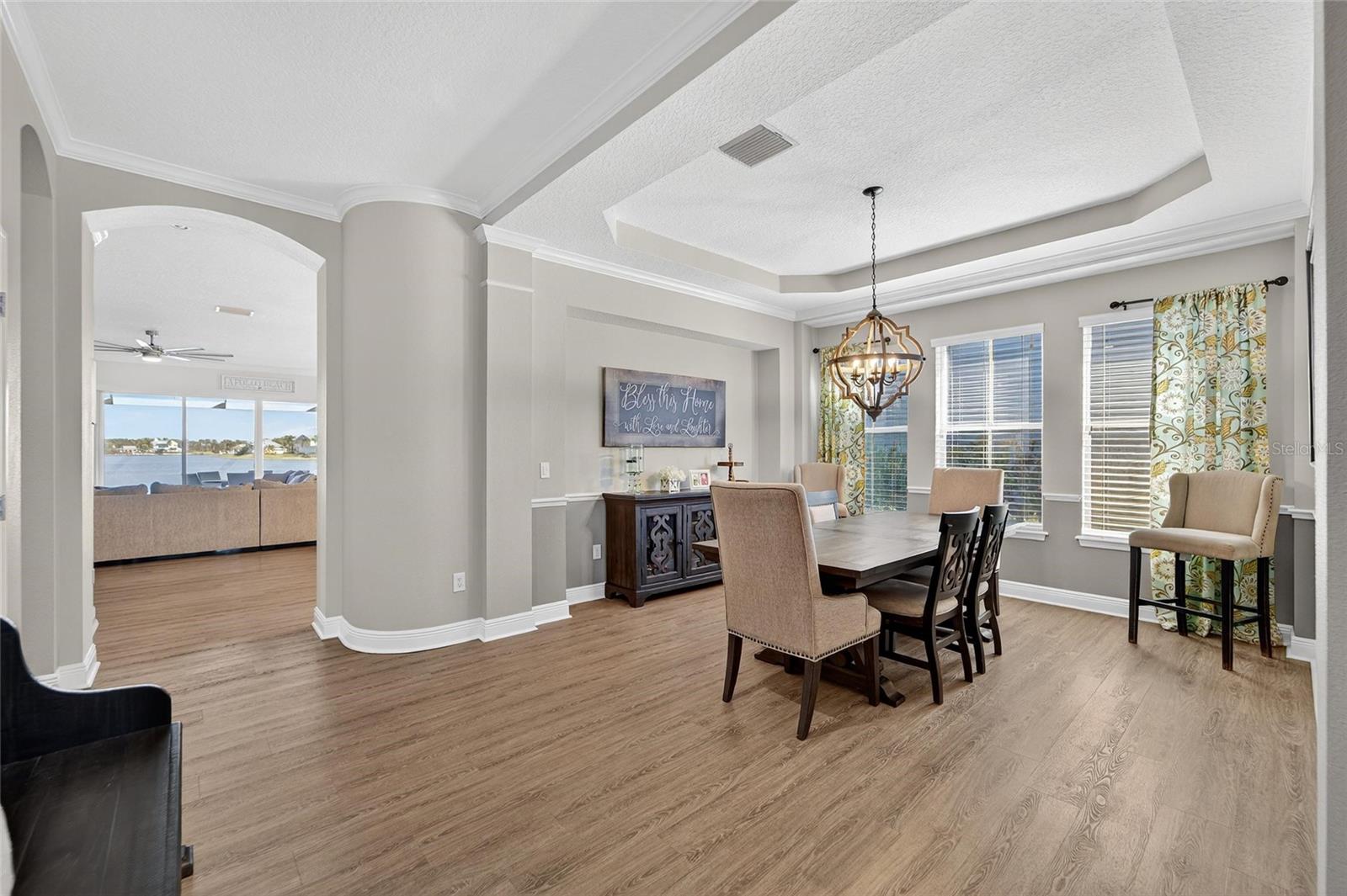 Listing photo id 25 for 5245 Brighton Shore Drive