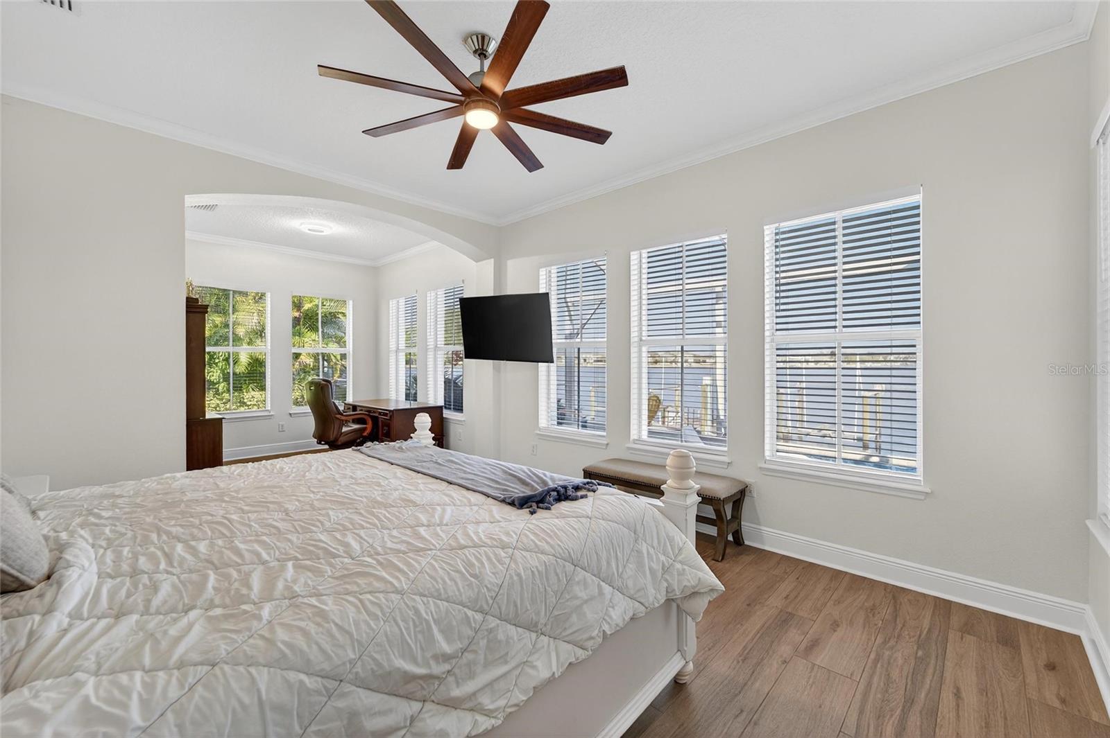 Listing photo id 43 for 5245 Brighton Shore Drive